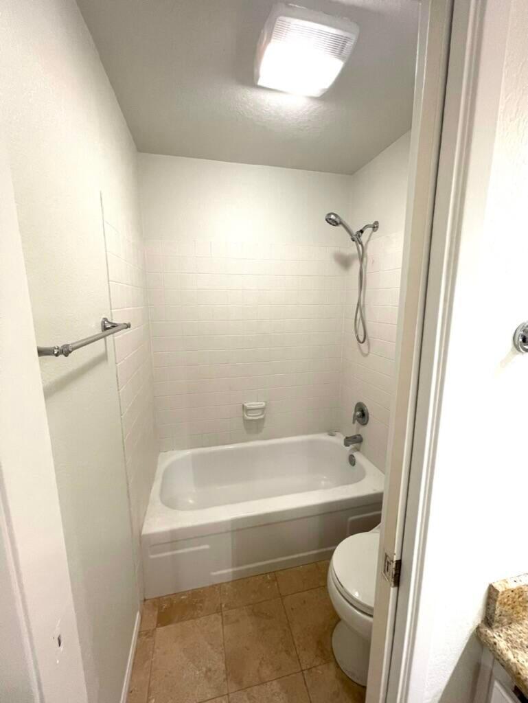 3375 Foothill Road, 311