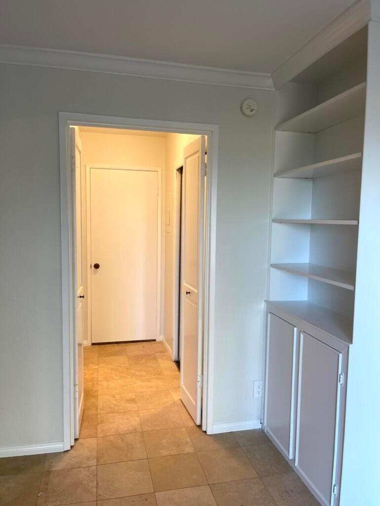 3375 Foothill Road, 311