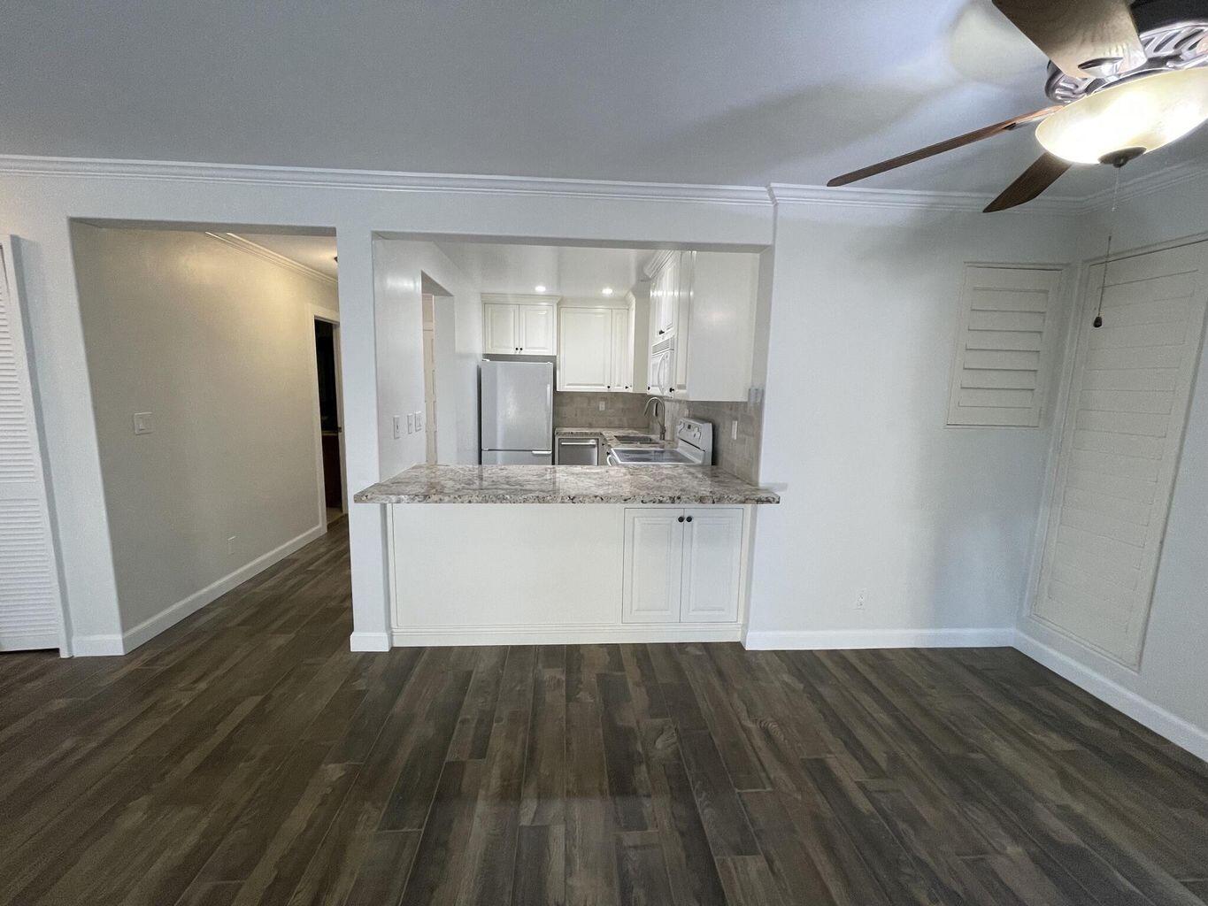 3375 Foothill Road, 311