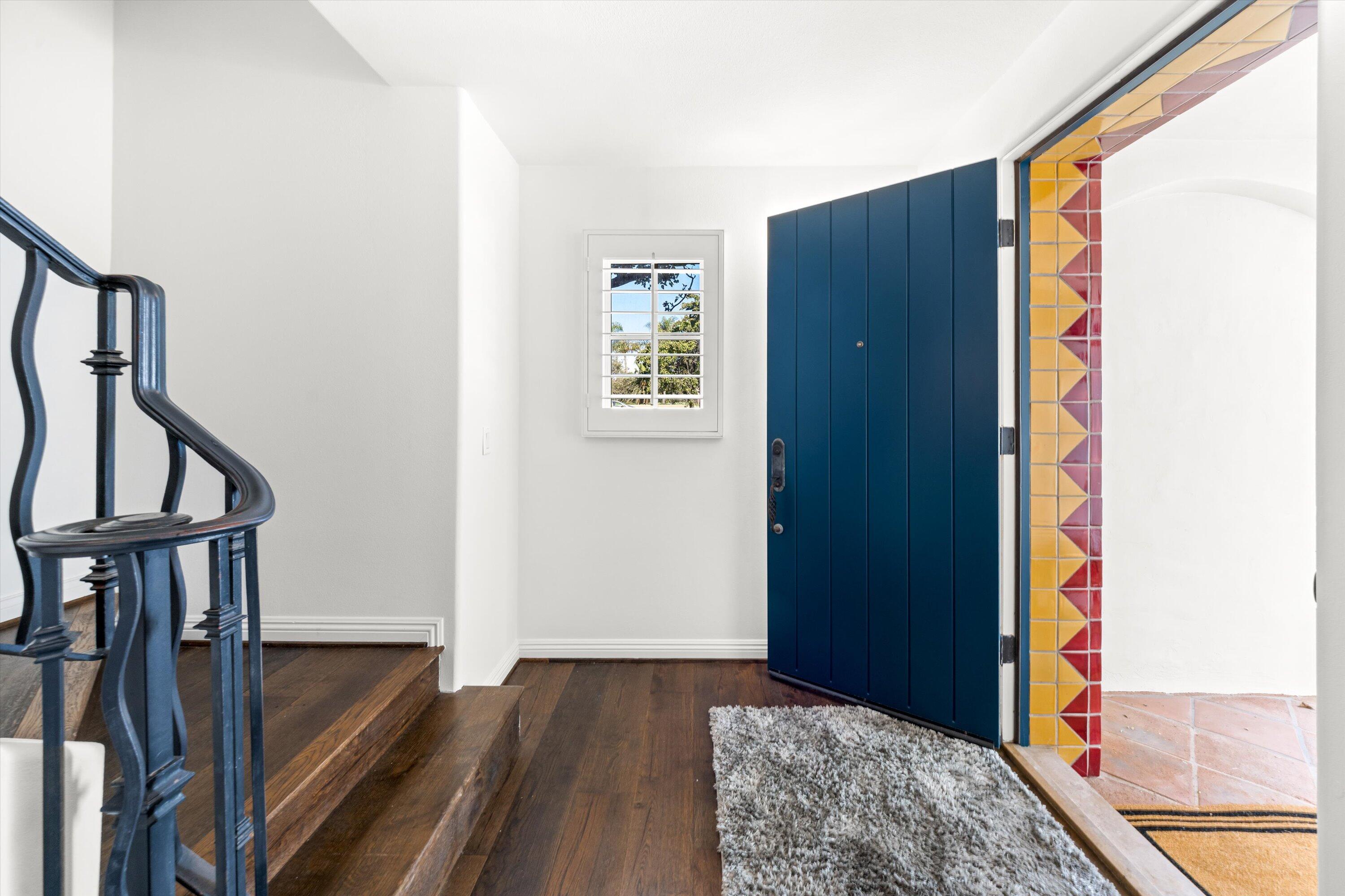 218 Santa Barbara Street Unit: D