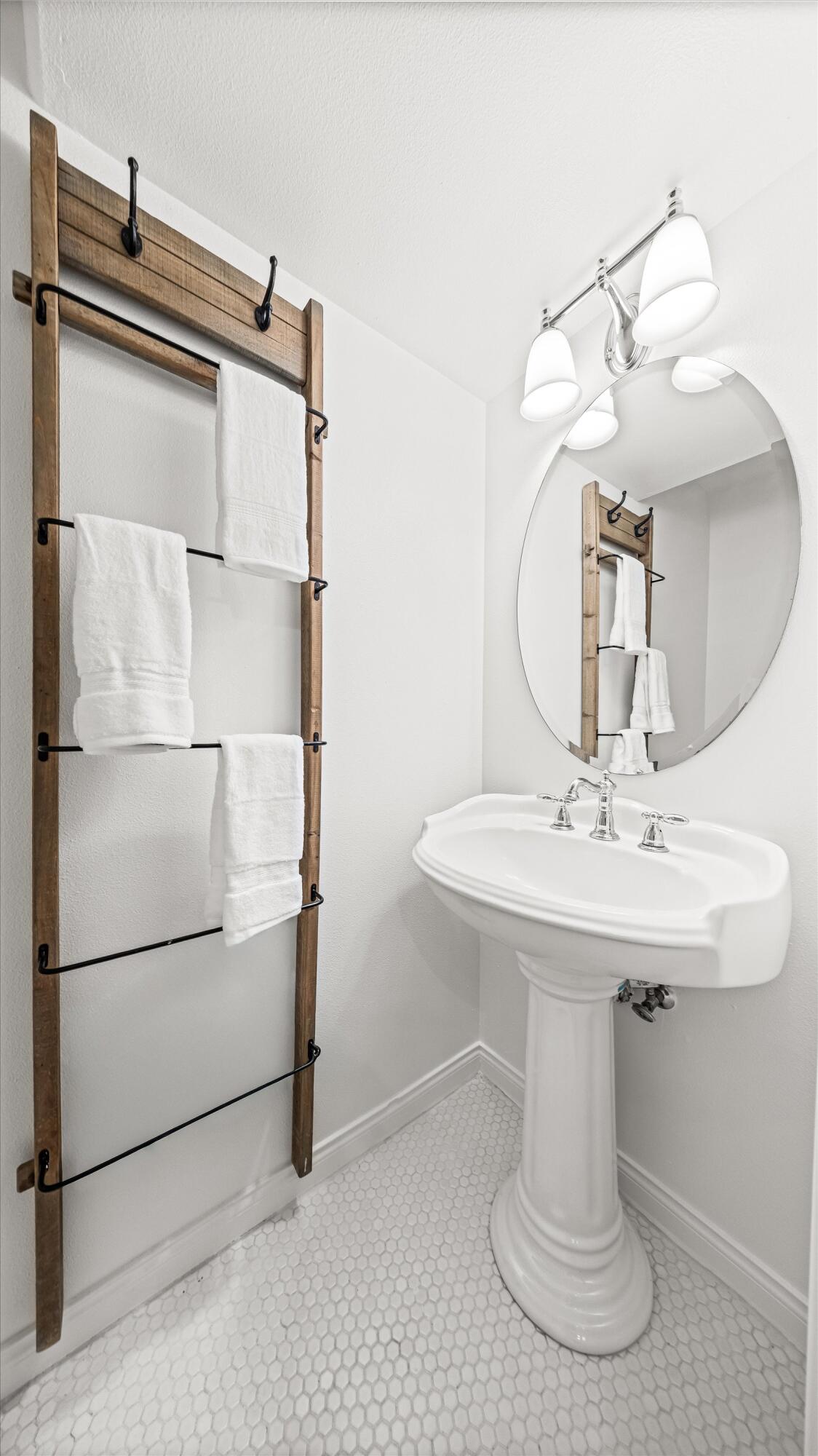 218 Santa Barbara Street Unit: D