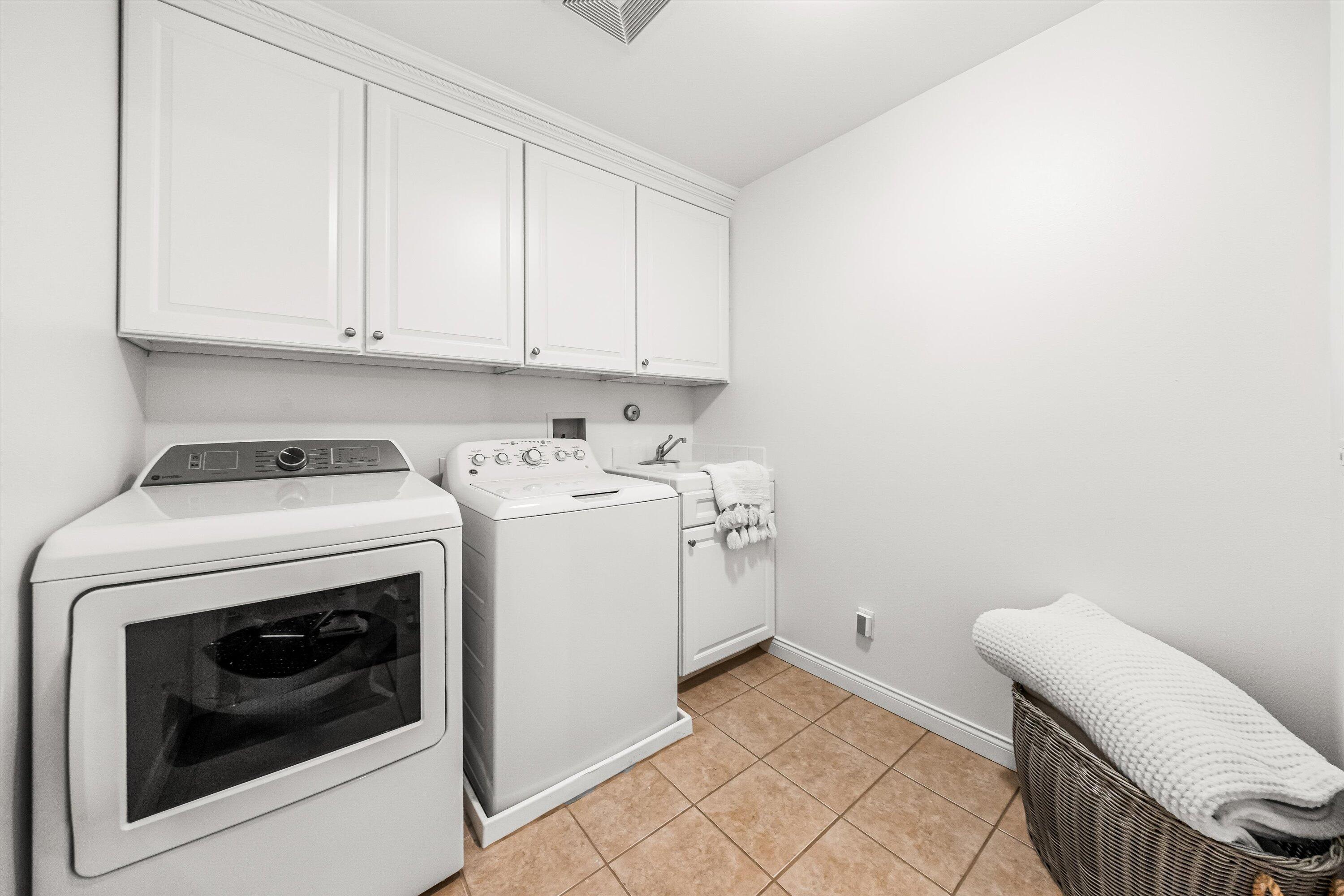 218 Santa Barbara Street Unit: D