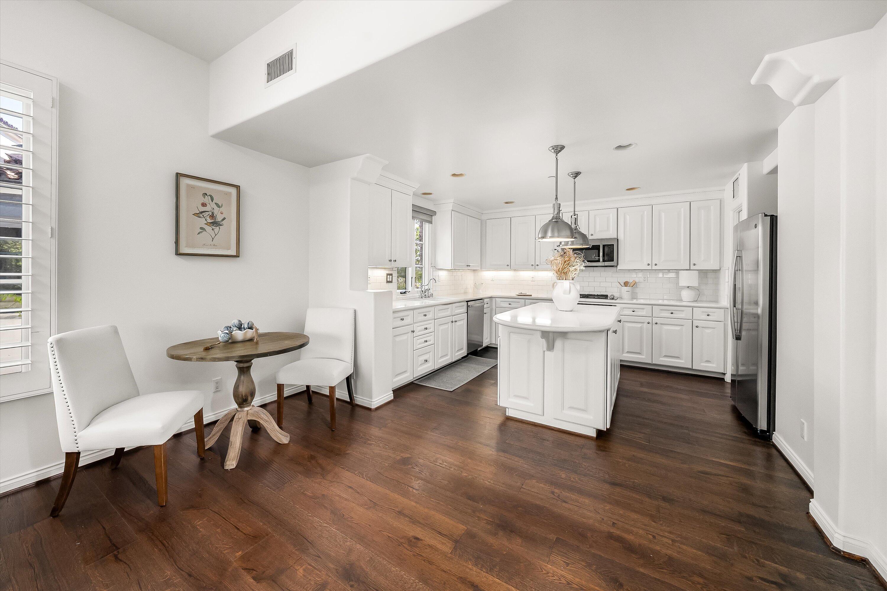 218 Santa Barbara Street Unit: D