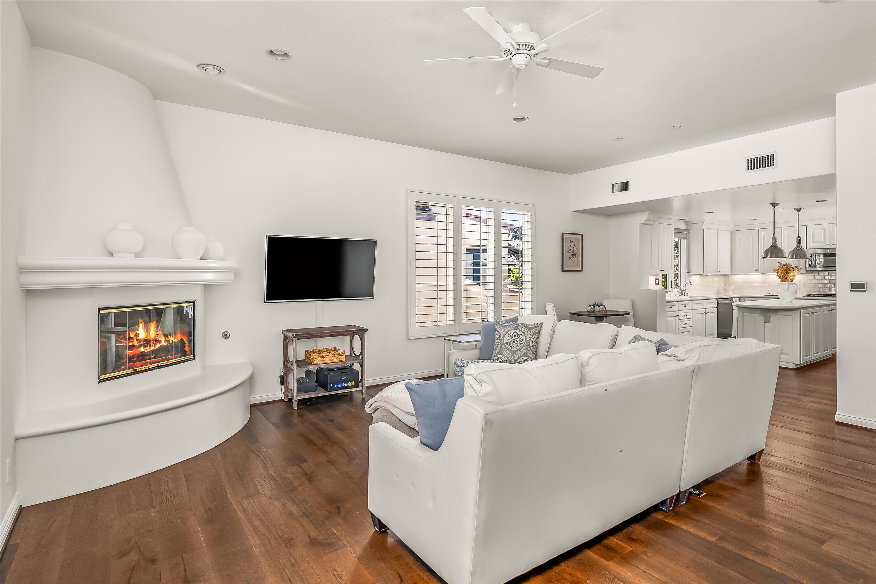 218 Santa Barbara Street Unit: D