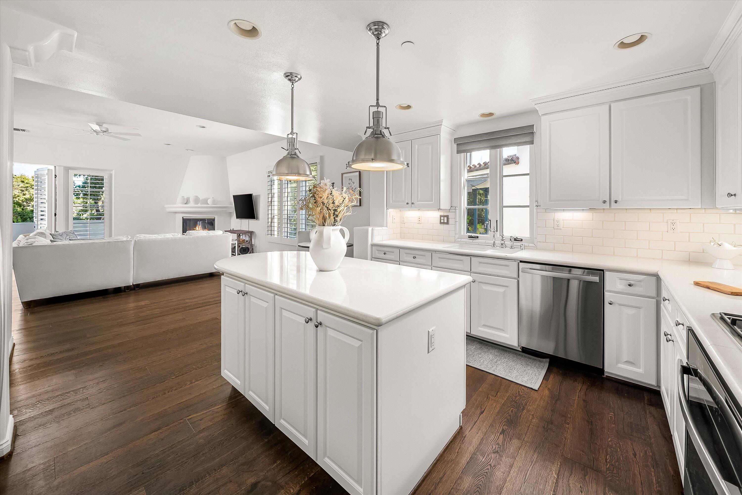 218 Santa Barbara Street Unit: D