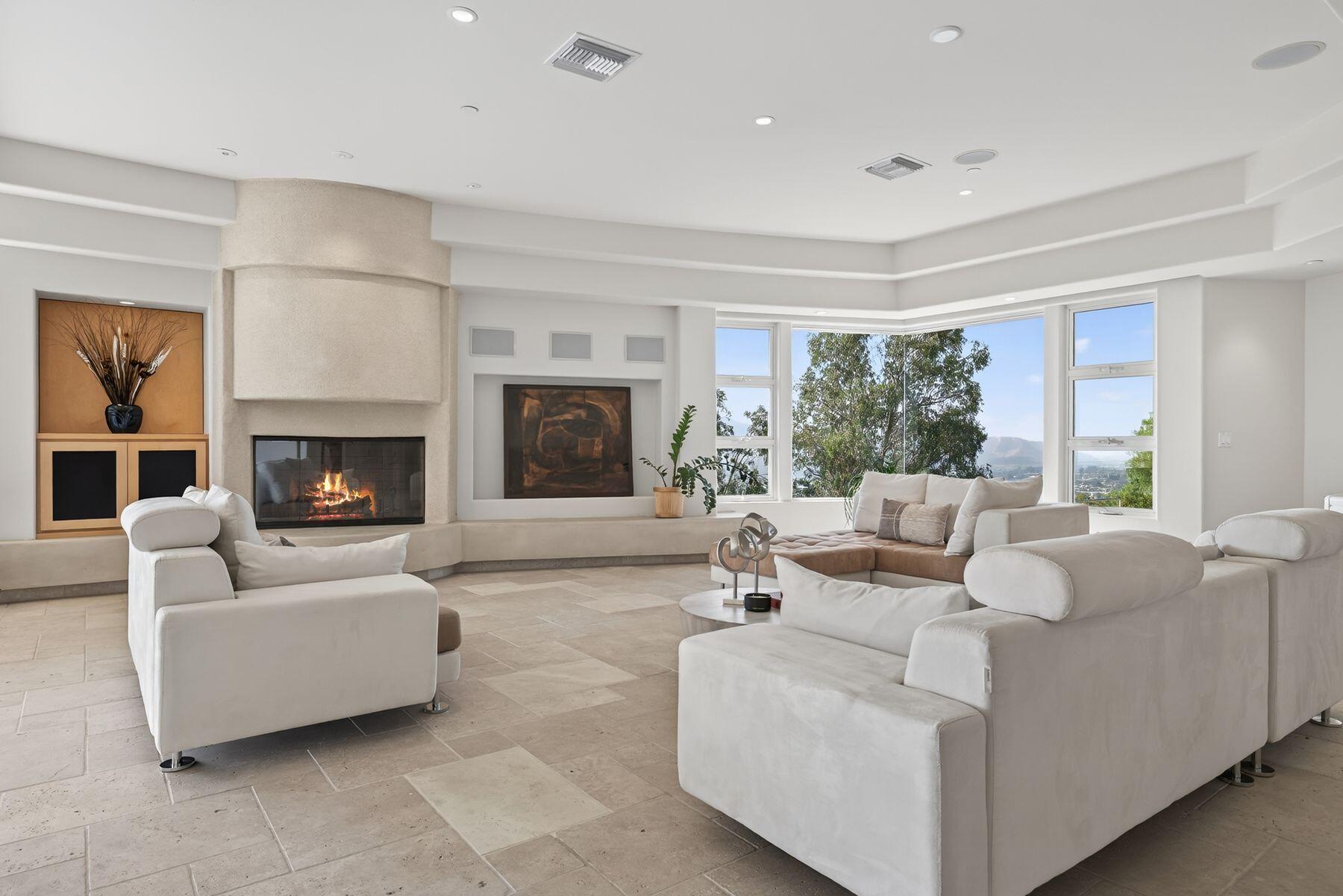 864 Montclair Drive