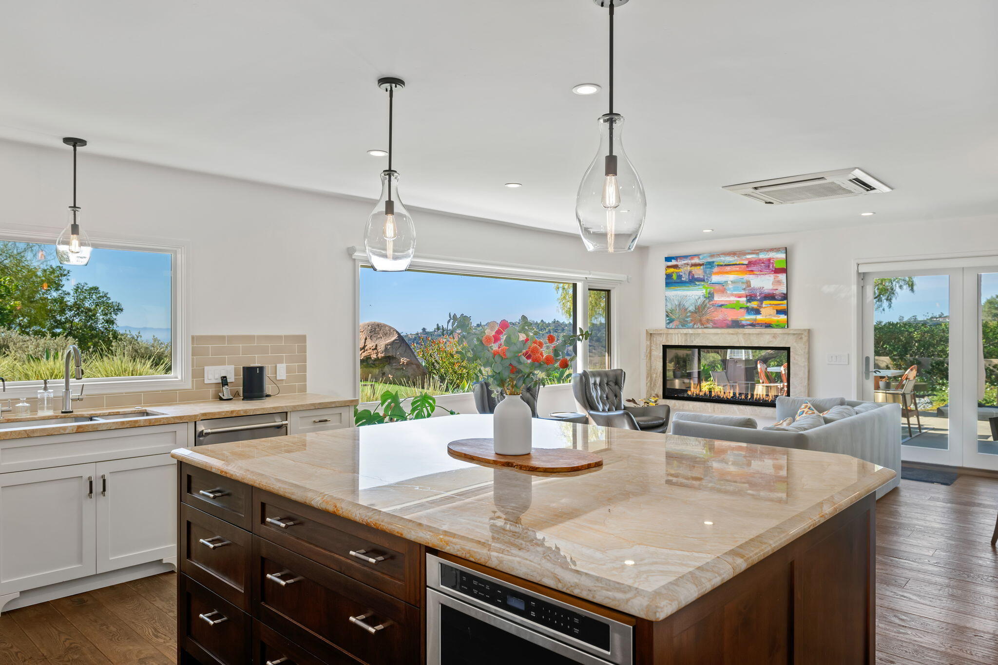 193 E Mountain Drive