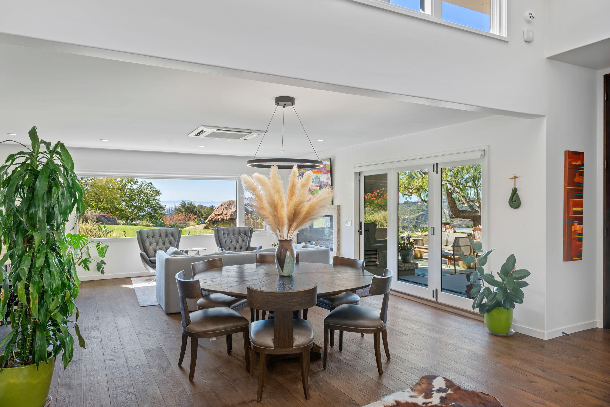 193 E Mountain Drive