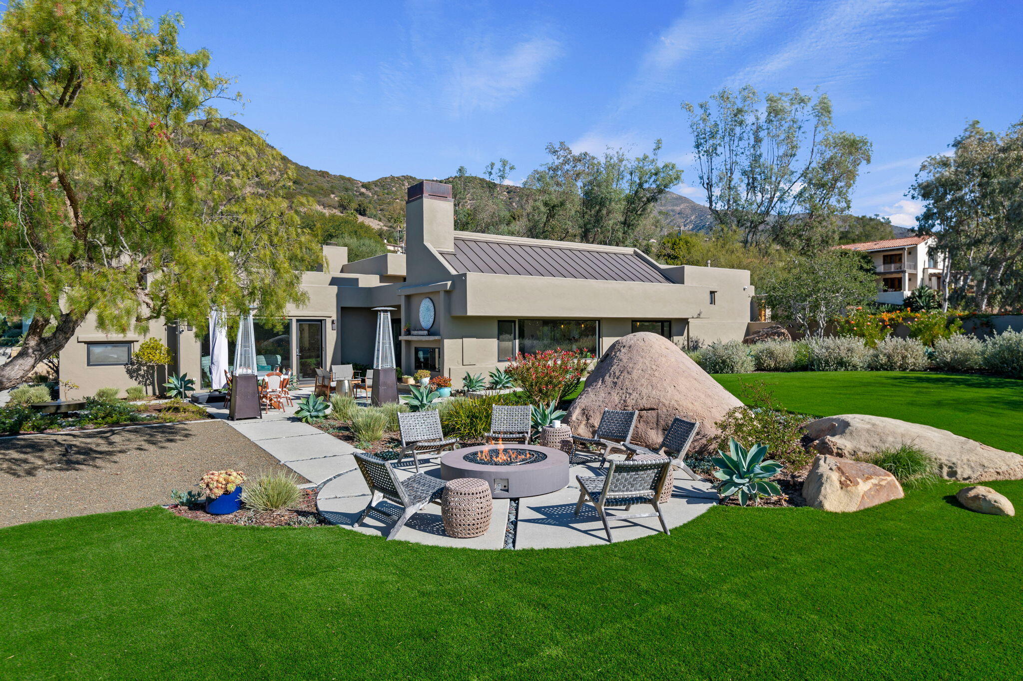 193 E Mountain Drive