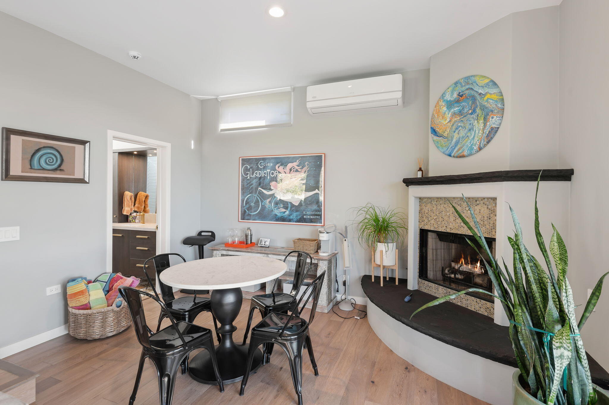 193 E Mountain Drive