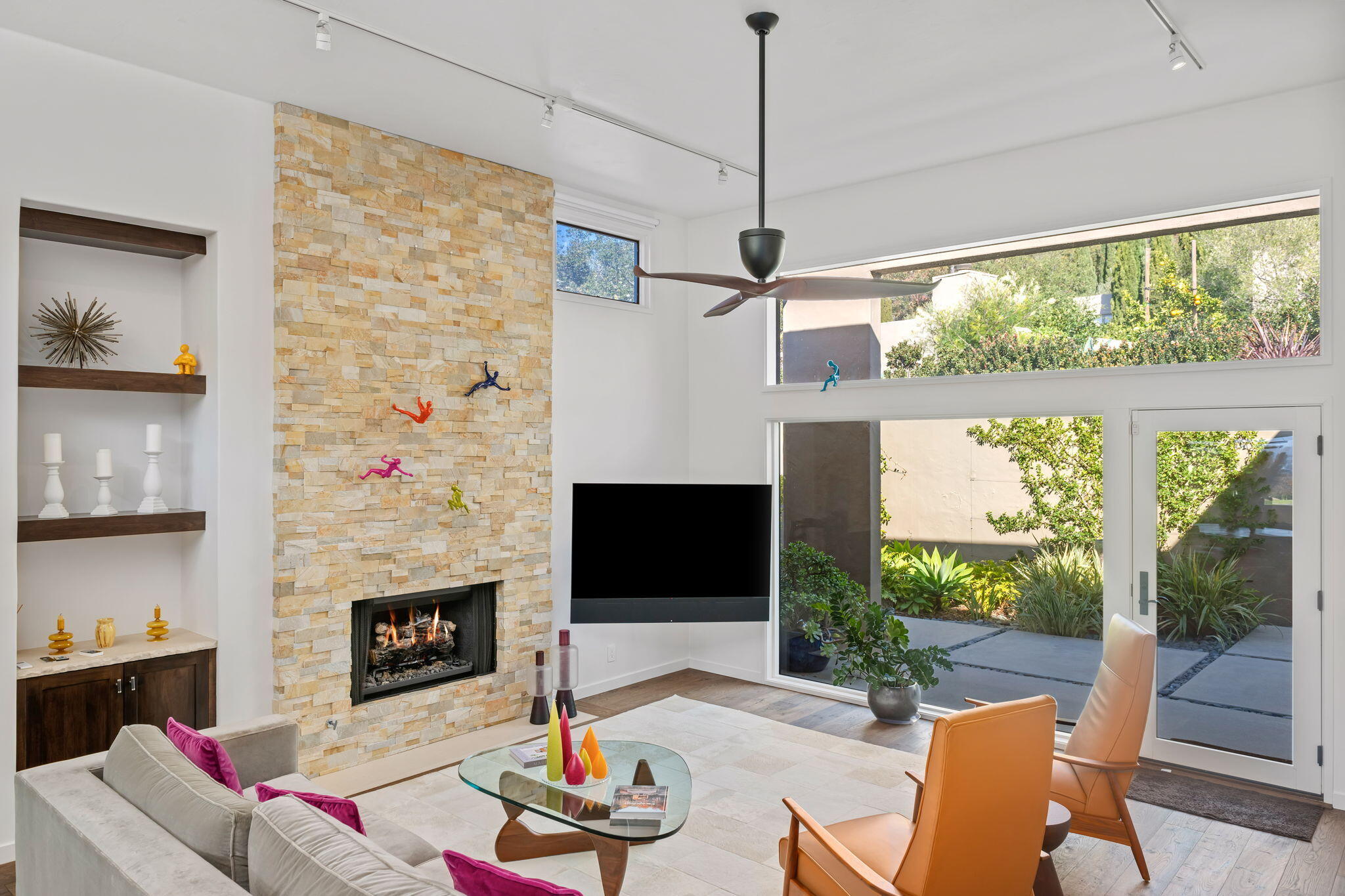 193 E Mountain Drive