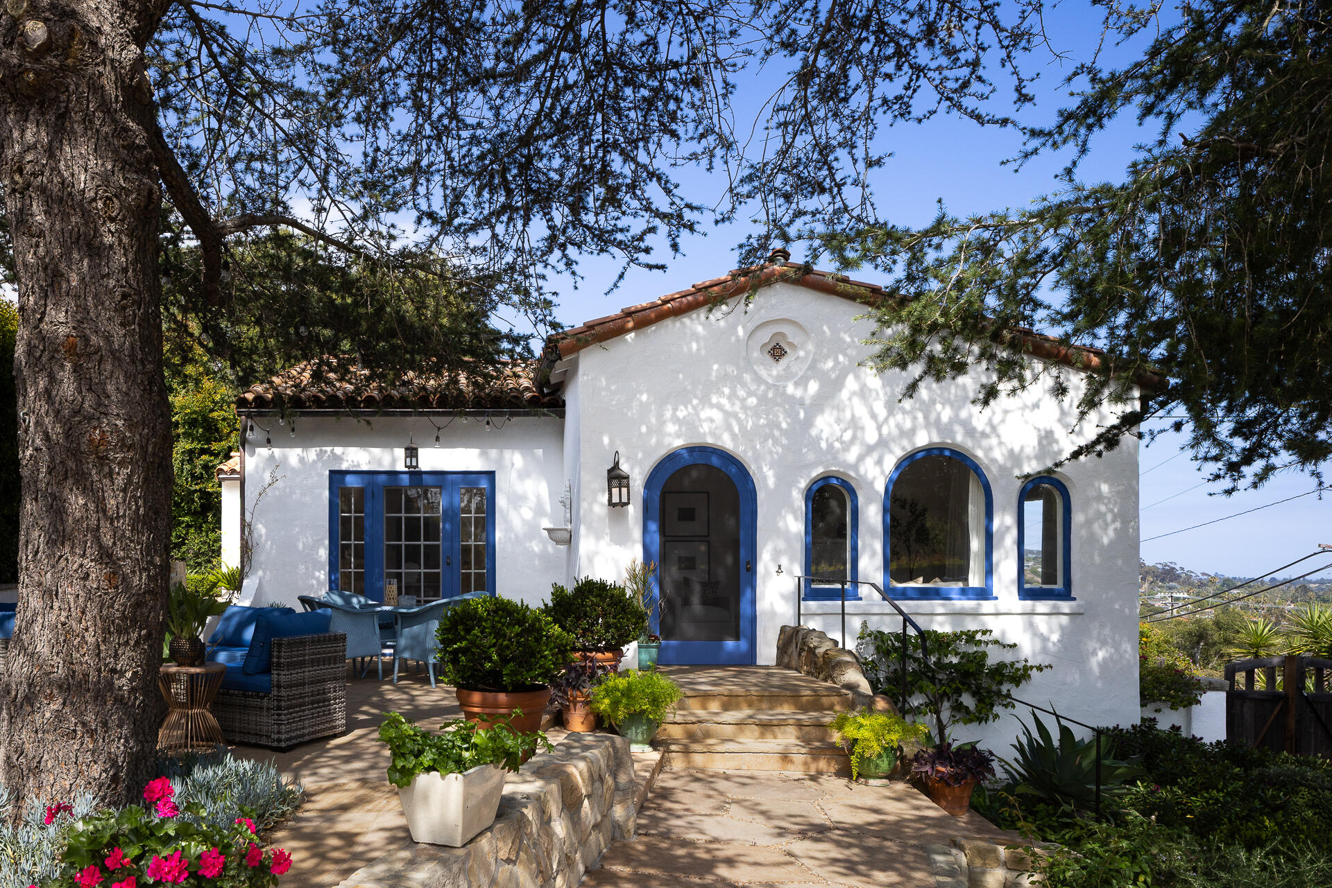 878 Paseo Ferrelo