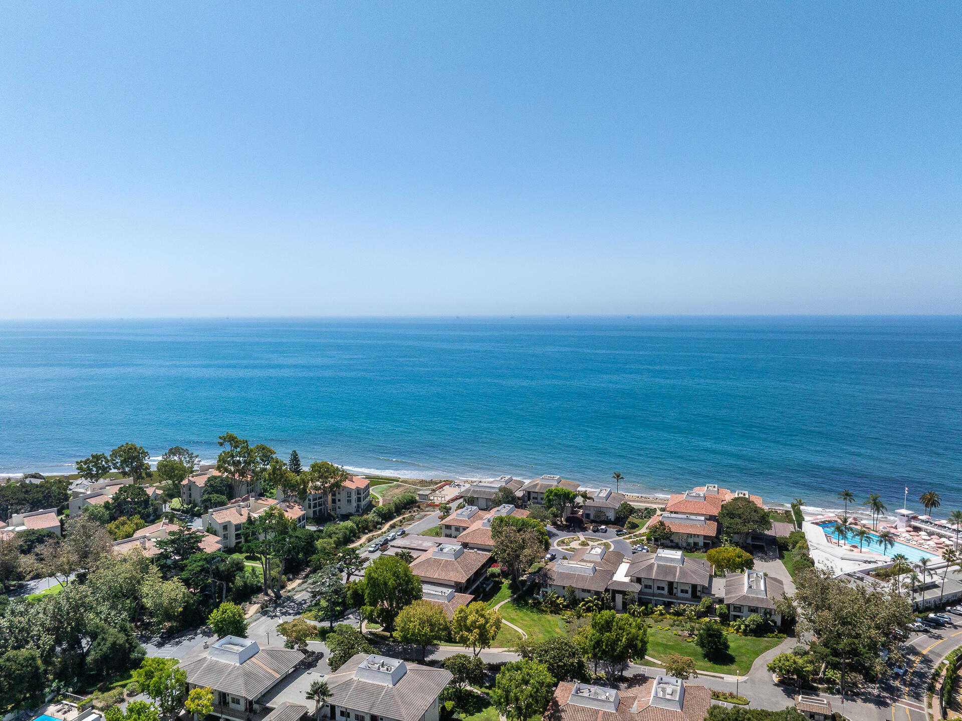 1300 Plaza Pacifica