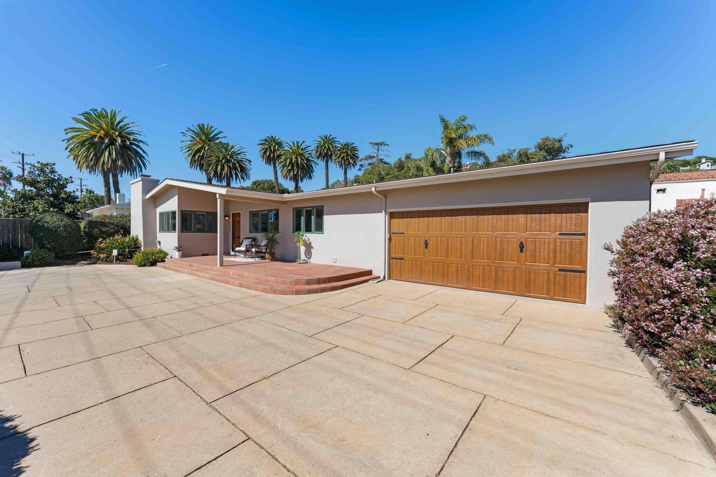 1236 Cliff Drive