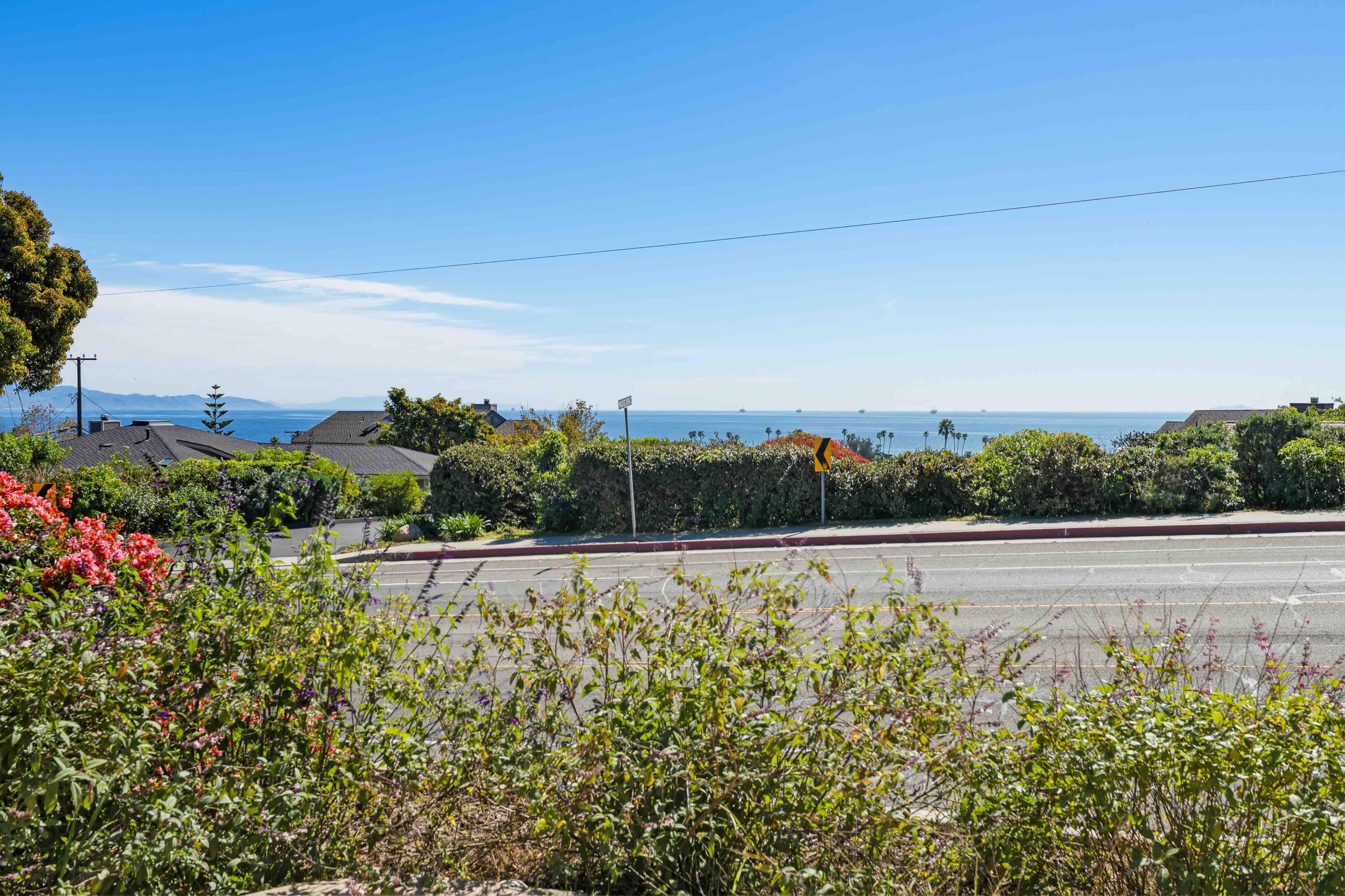 1236 Cliff Drive