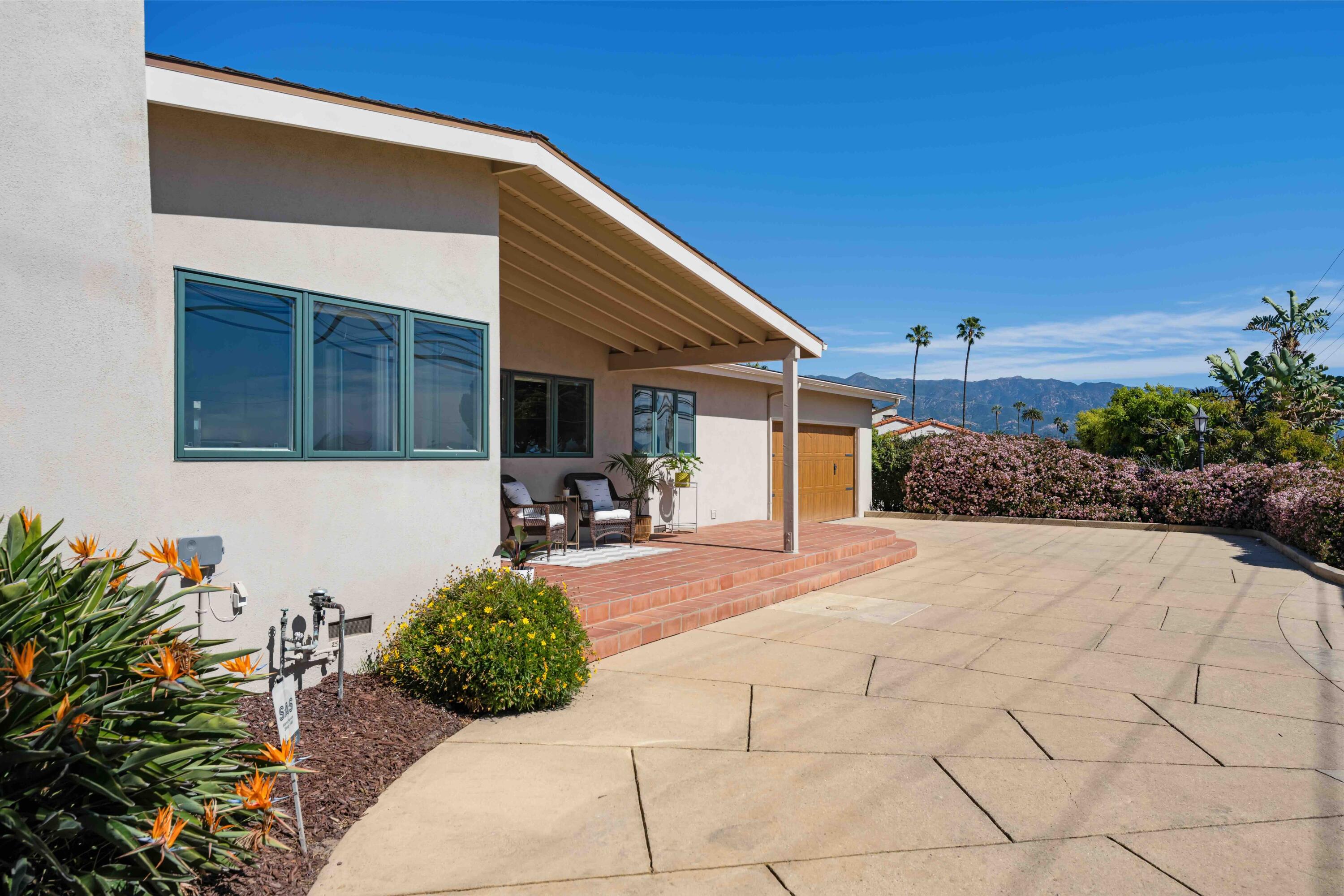 1236 Cliff Drive