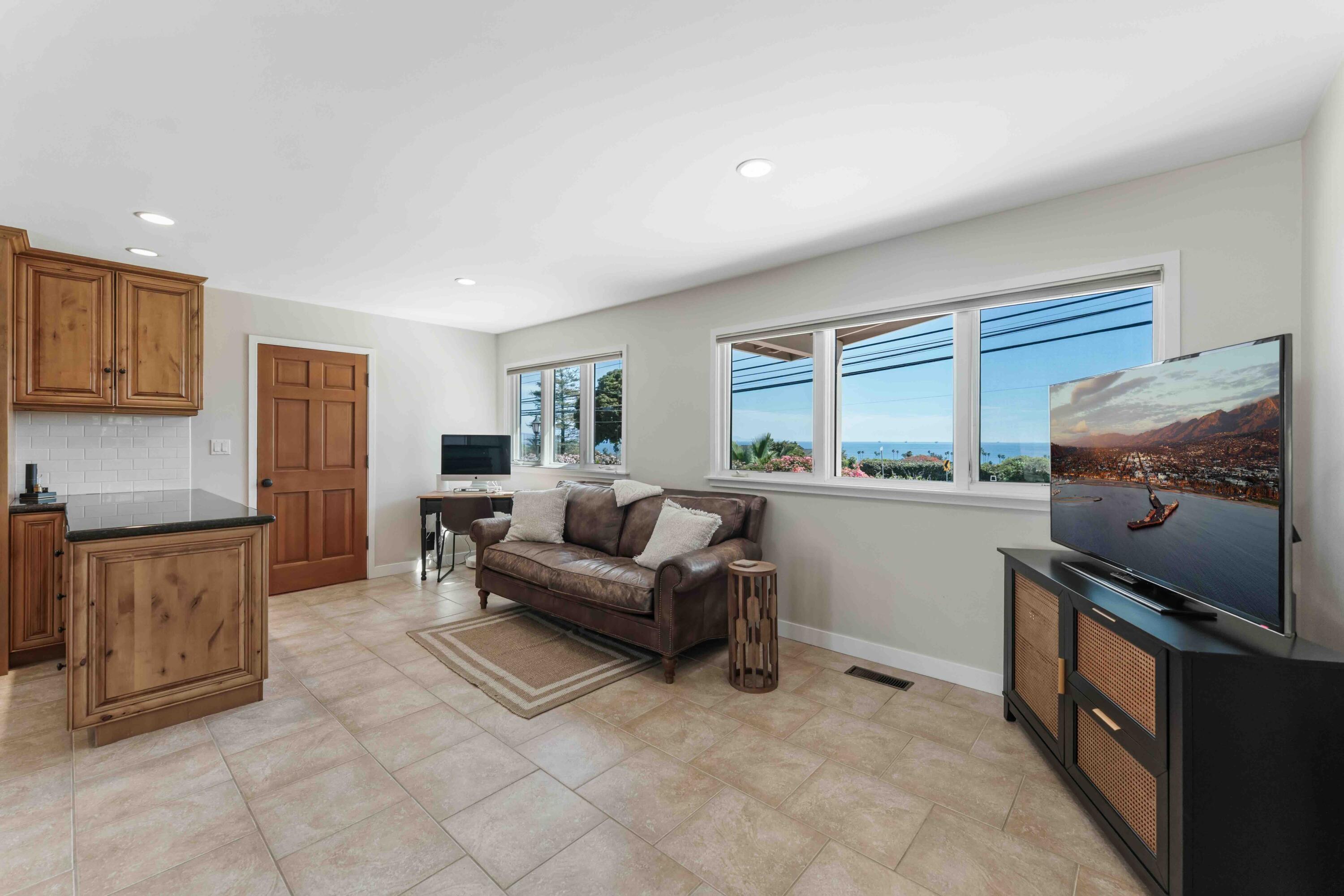1236 Cliff Drive
