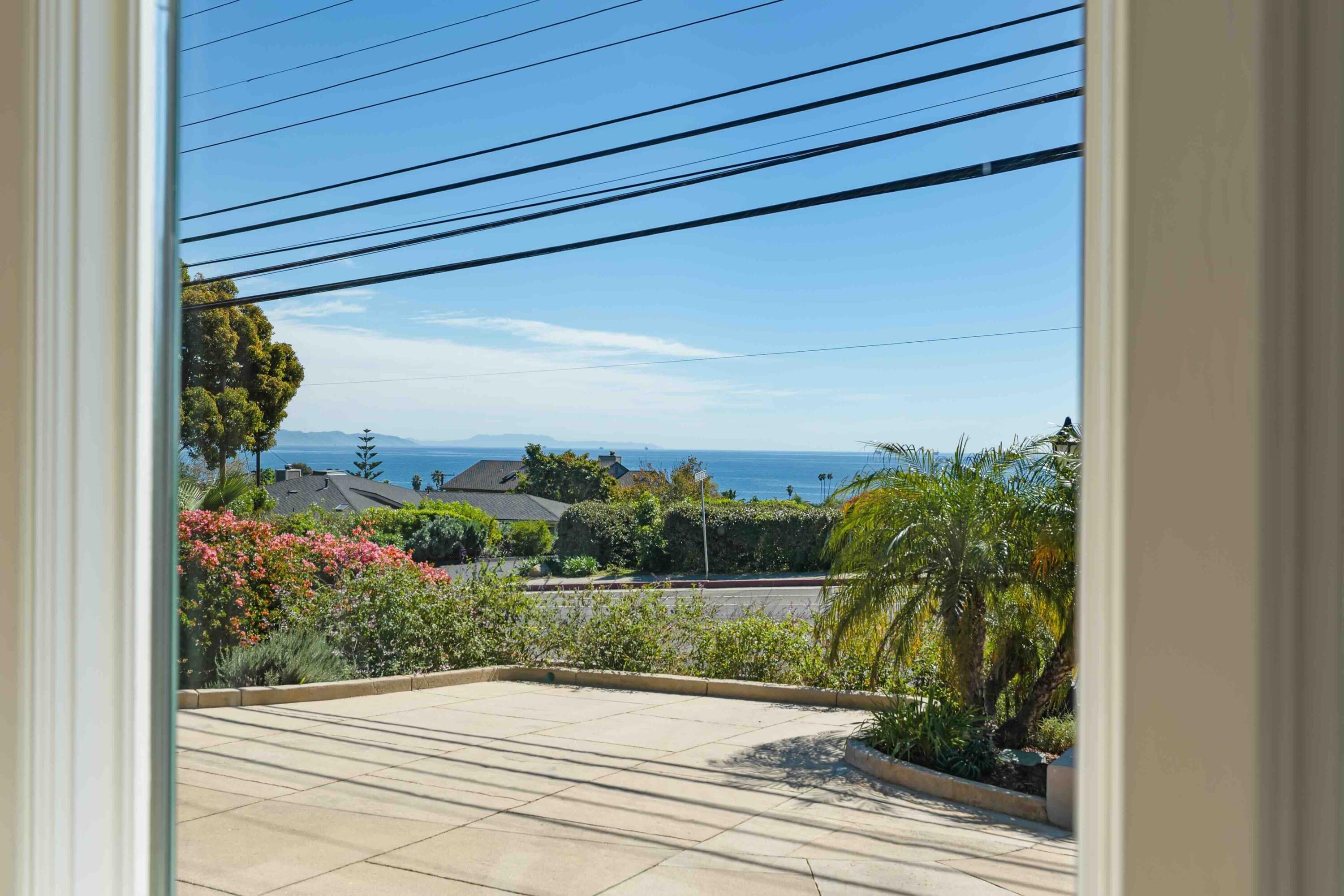 1236 Cliff Drive