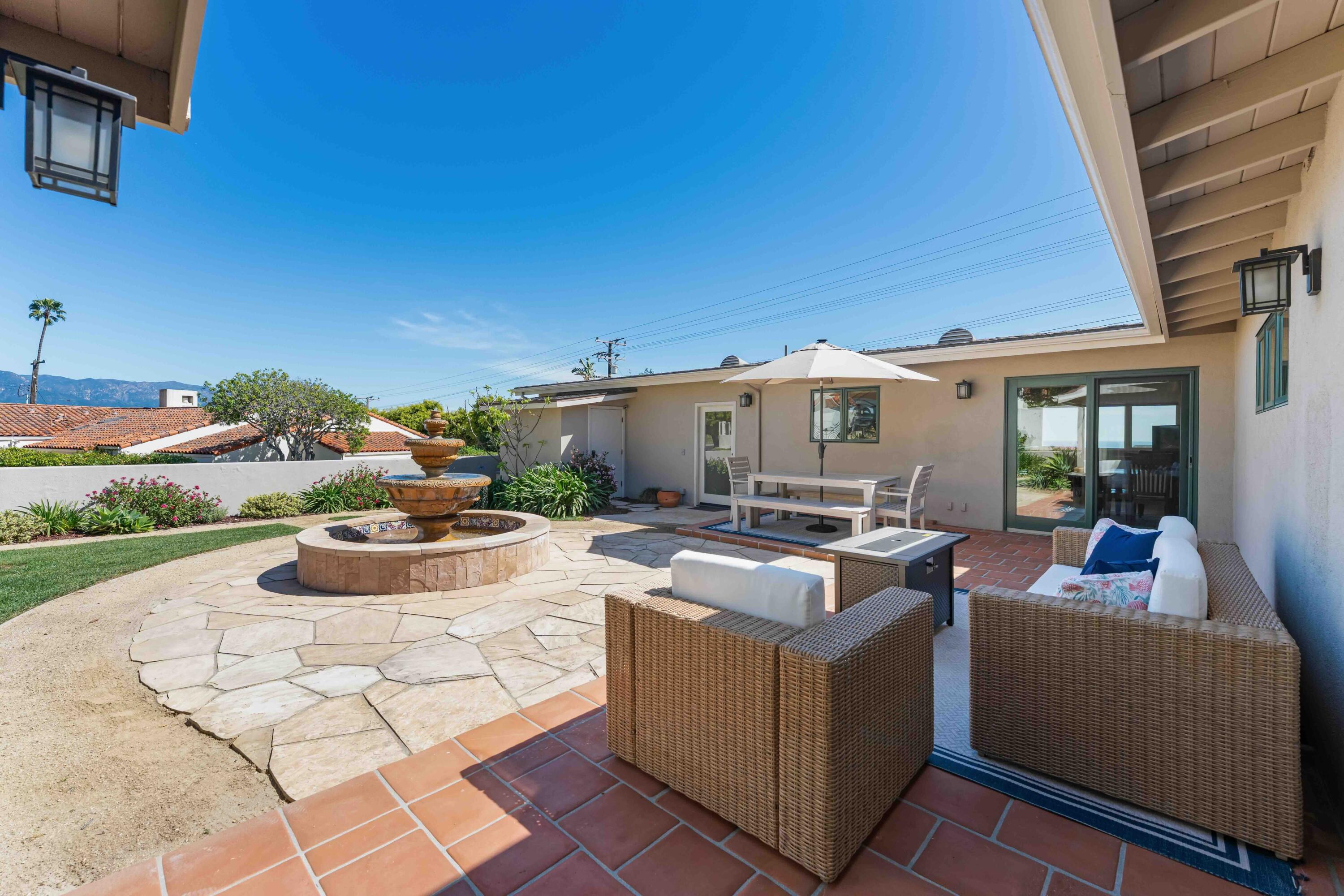 1236 Cliff Drive