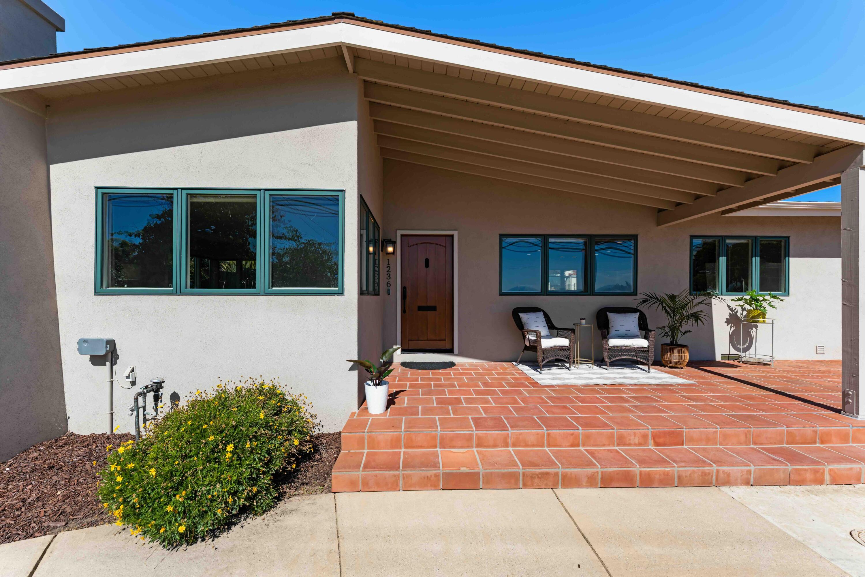 1236 Cliff Drive