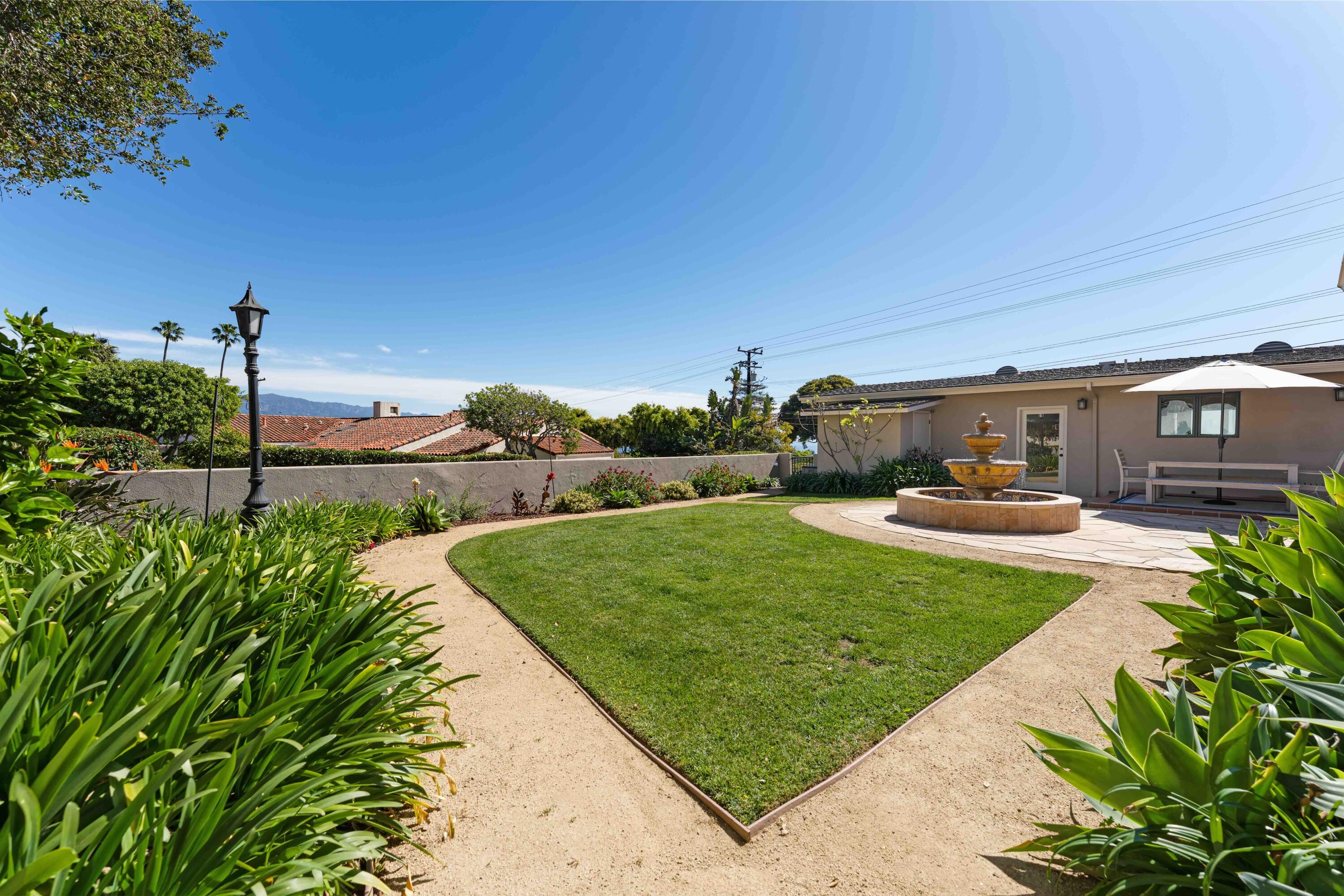 1236 Cliff Drive