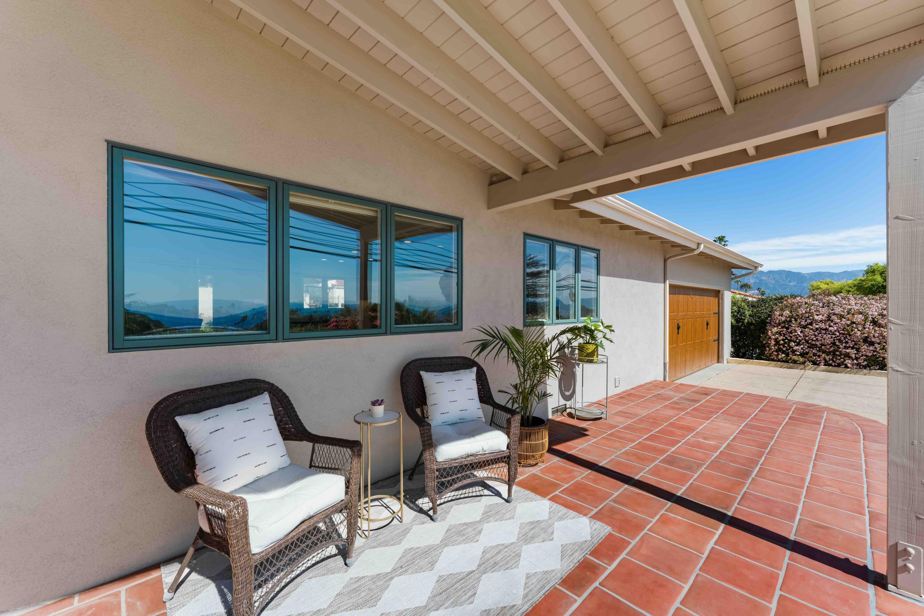 1236 Cliff Drive