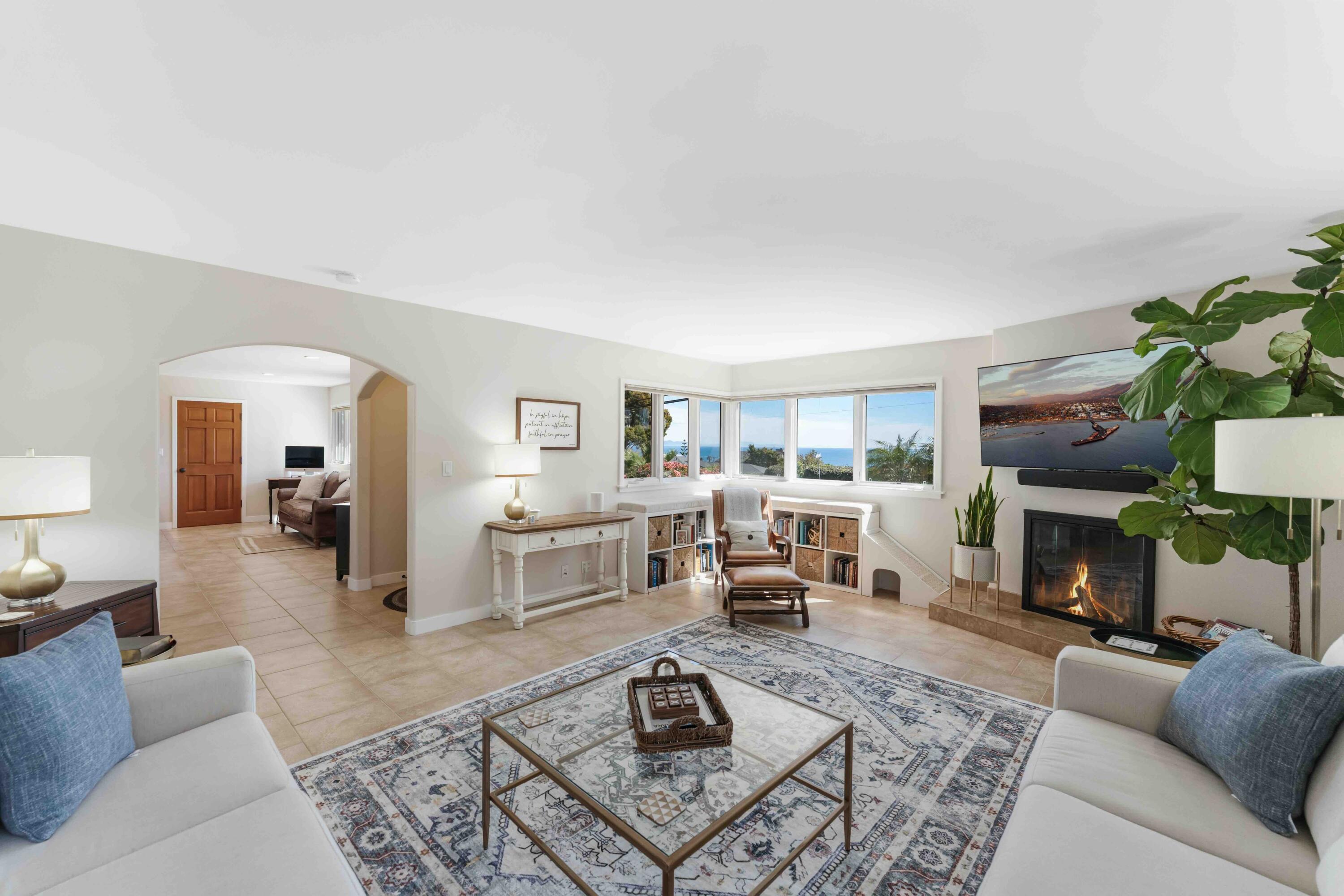 1236 Cliff Drive
