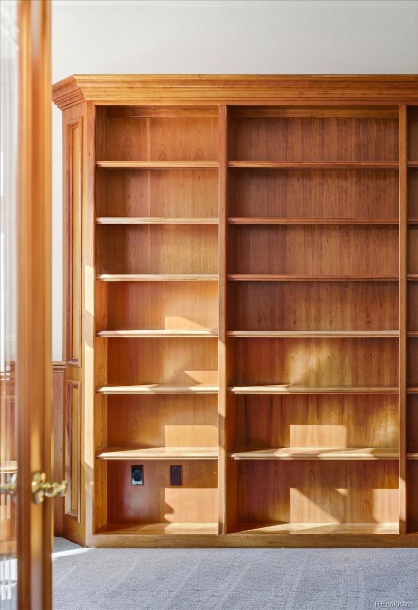 9430 S Silent Hills Drive