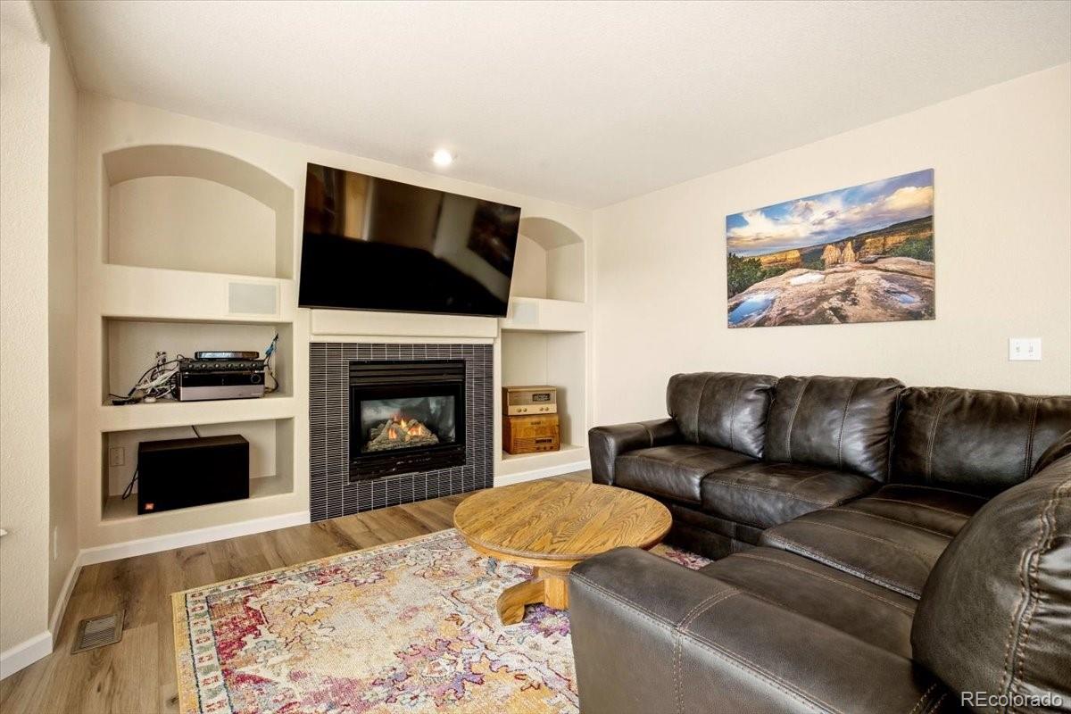 8976 Sanderling Way