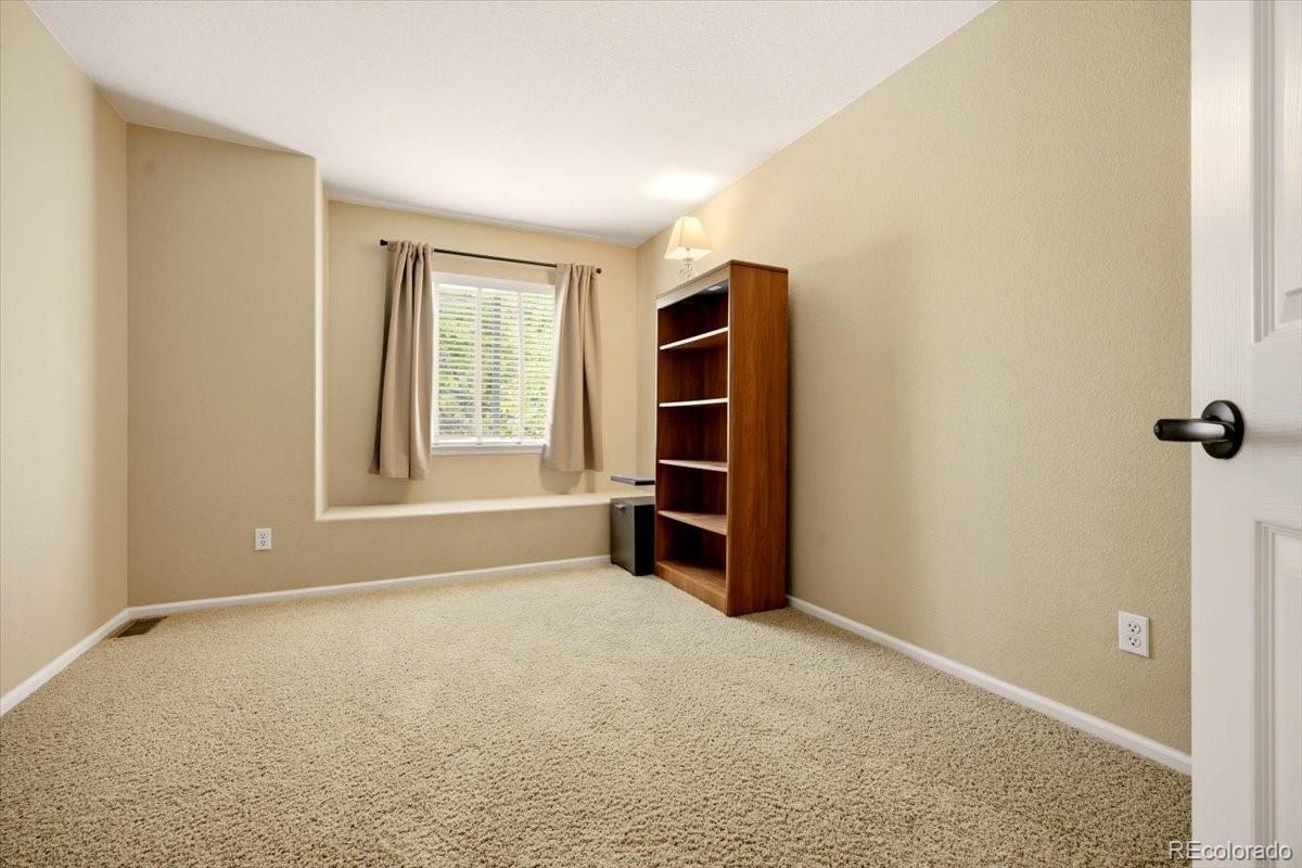 8976 Sanderling Way