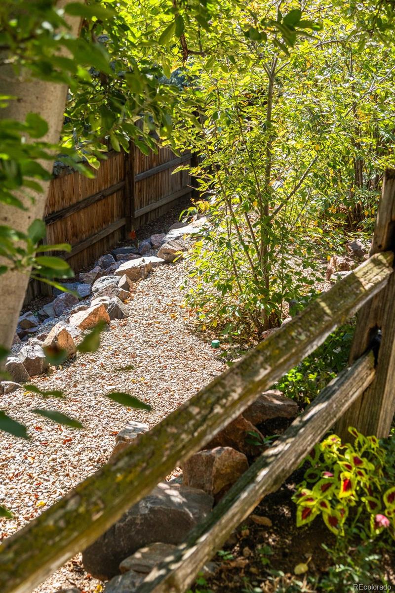 11080 W Saratoga Place