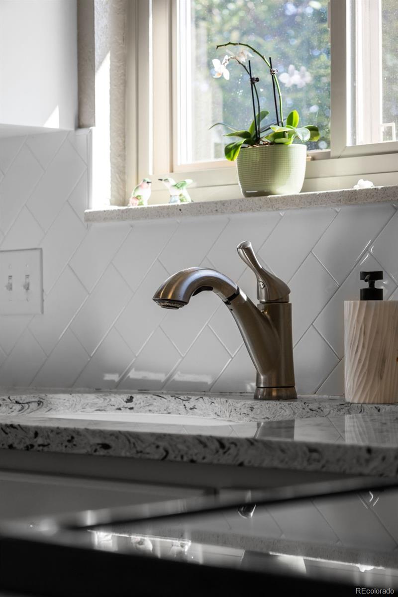 11080 W Saratoga Place