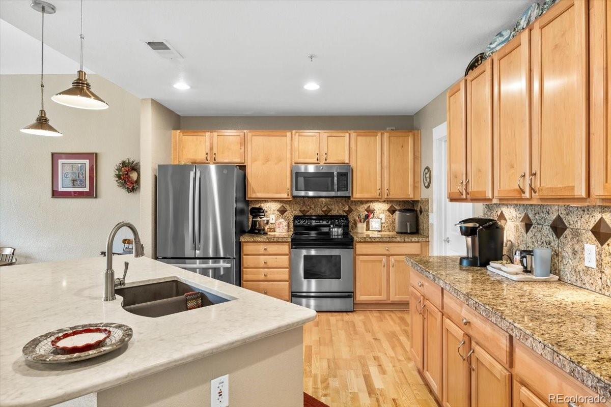 6000 W Floyd Avenue Unit: 115