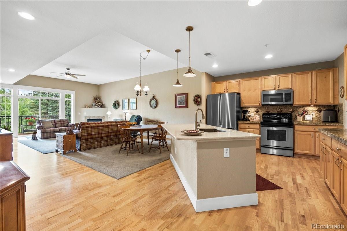 6000 W Floyd Avenue Unit: 115