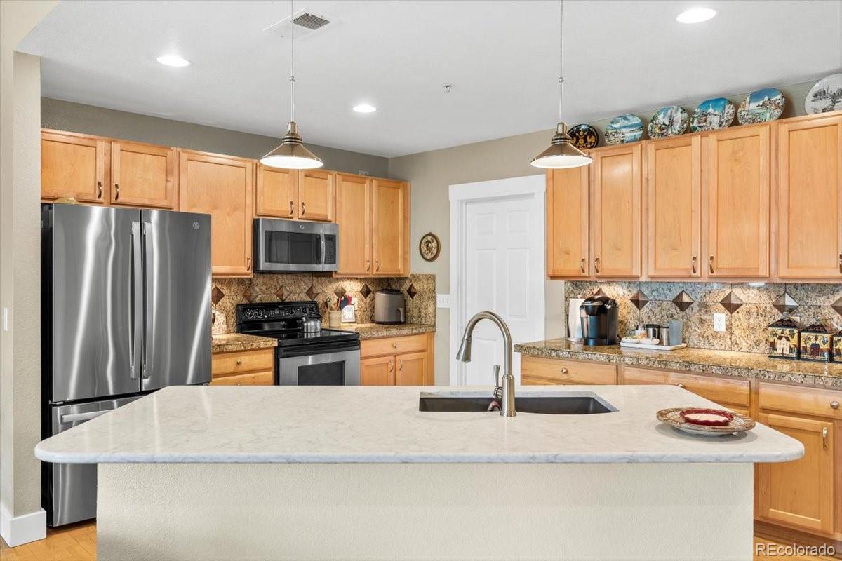 6000 W Floyd Avenue Unit: 115