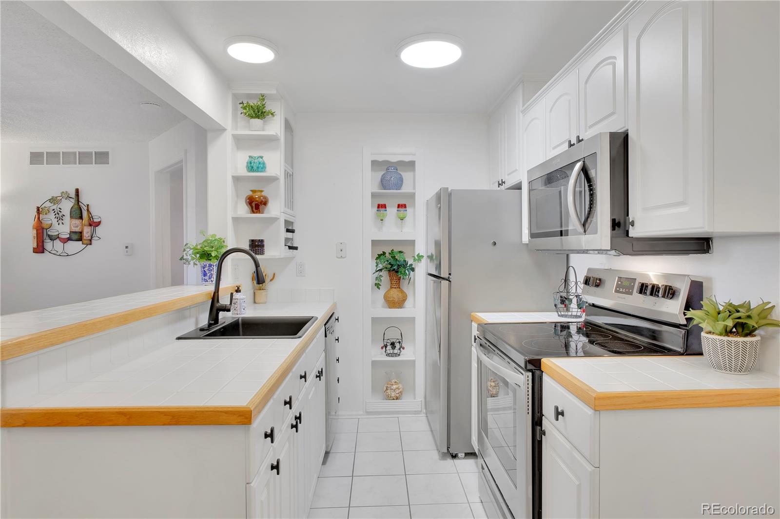 6705 S Field Street Unit: 802