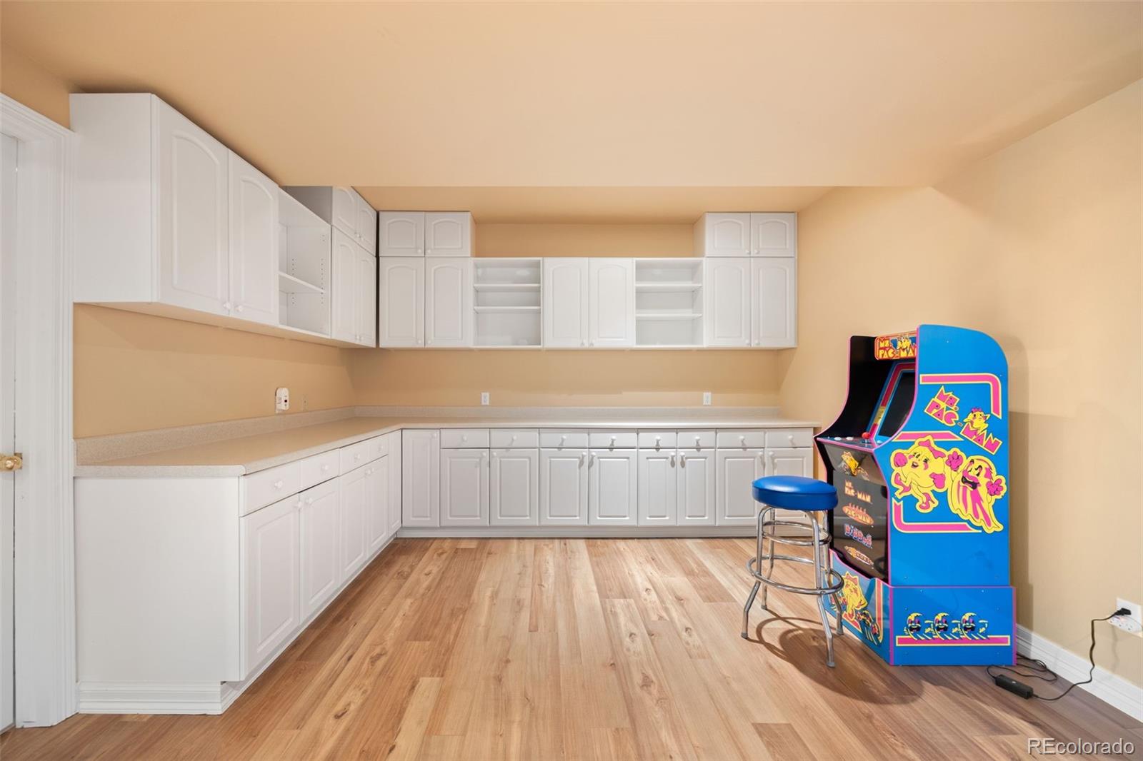 16601 Red Cliff Circle