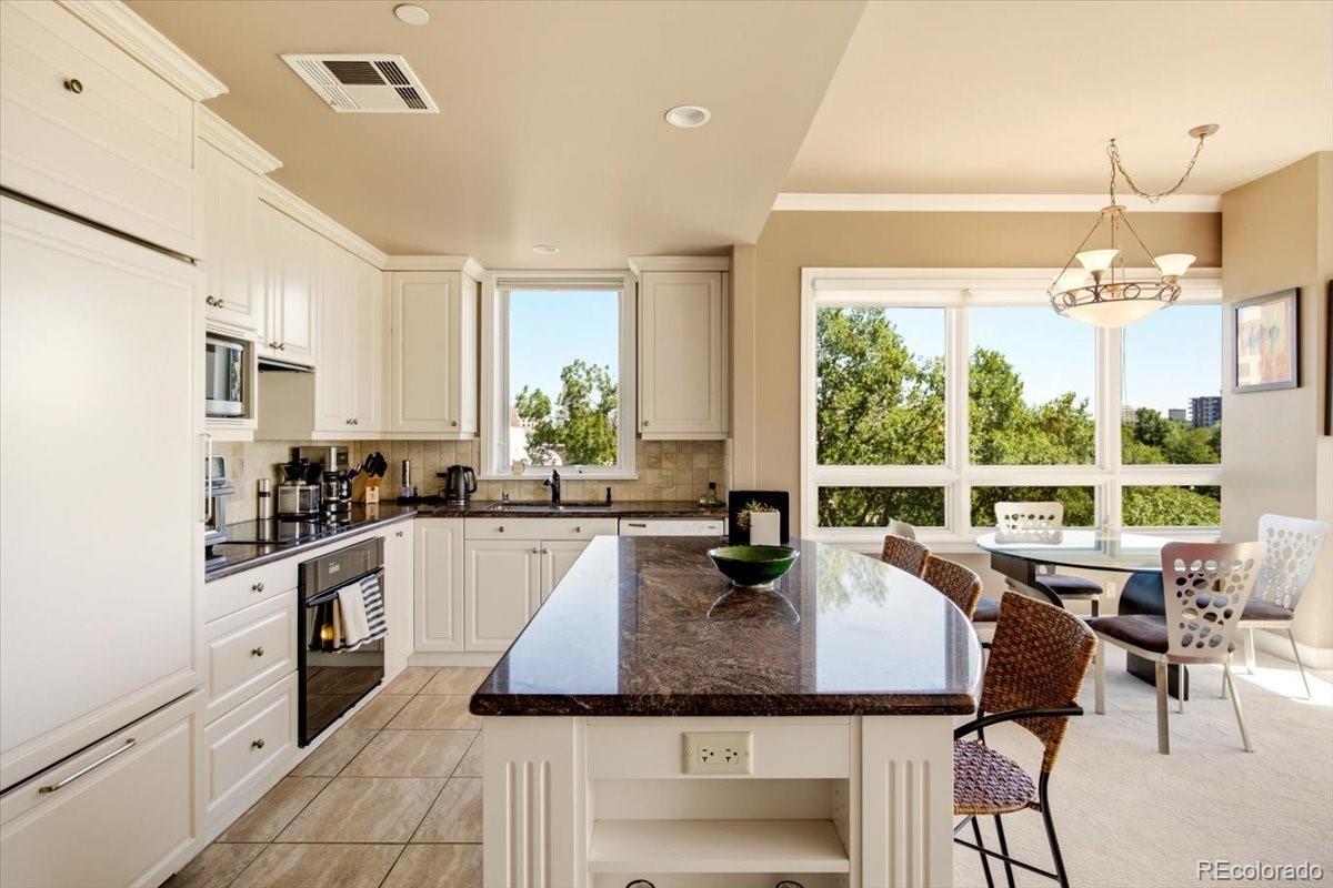 400 E 3rd Avenue Unit: 401