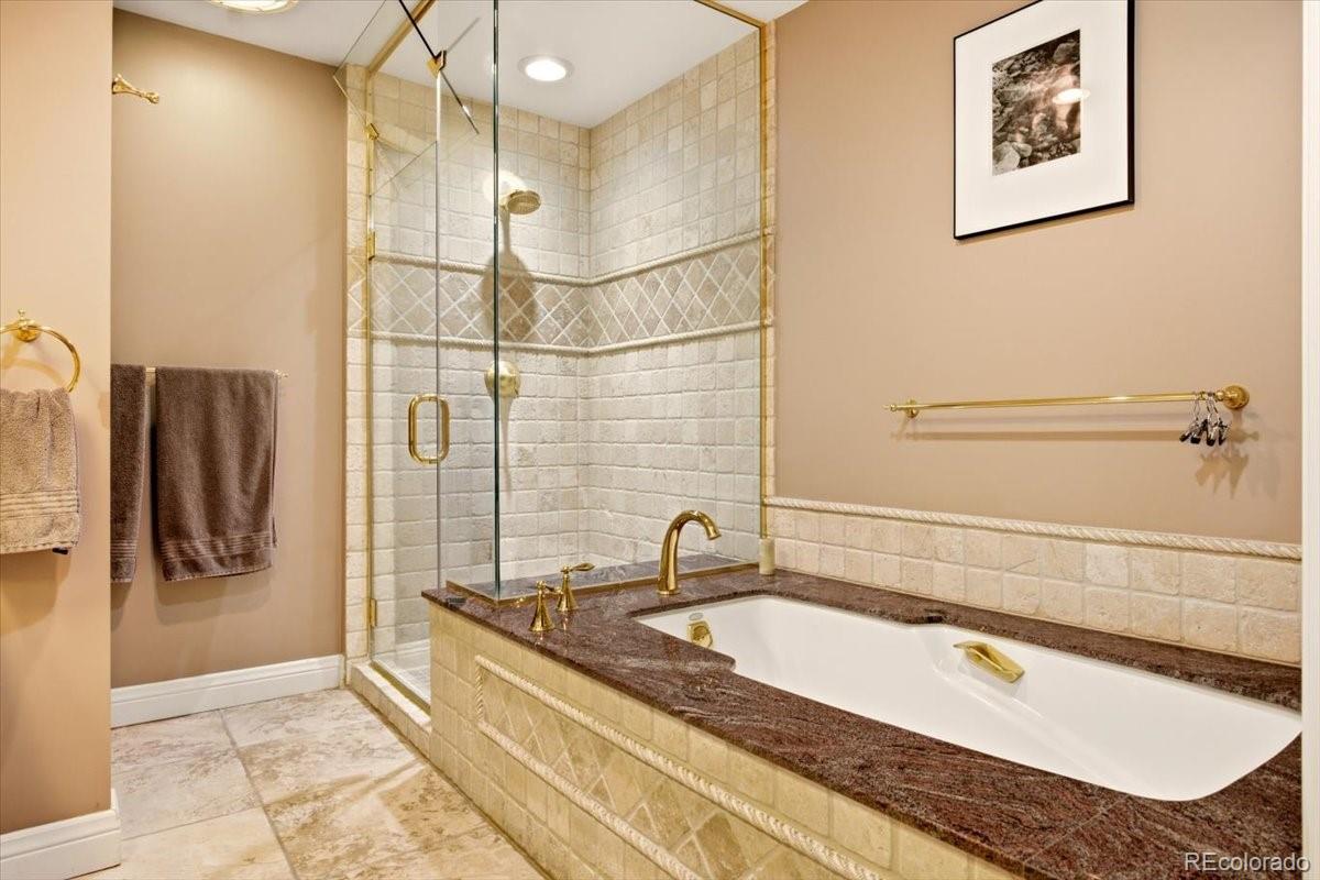 400 E 3rd Avenue Unit: 401
