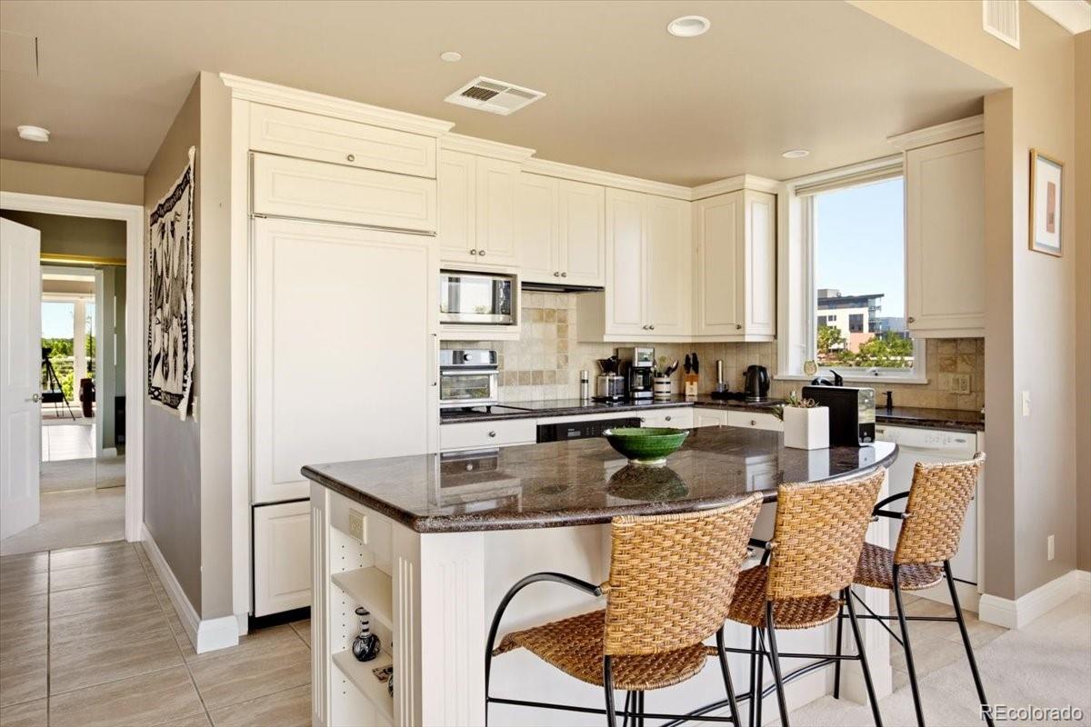 400 E 3rd Avenue Unit: 401