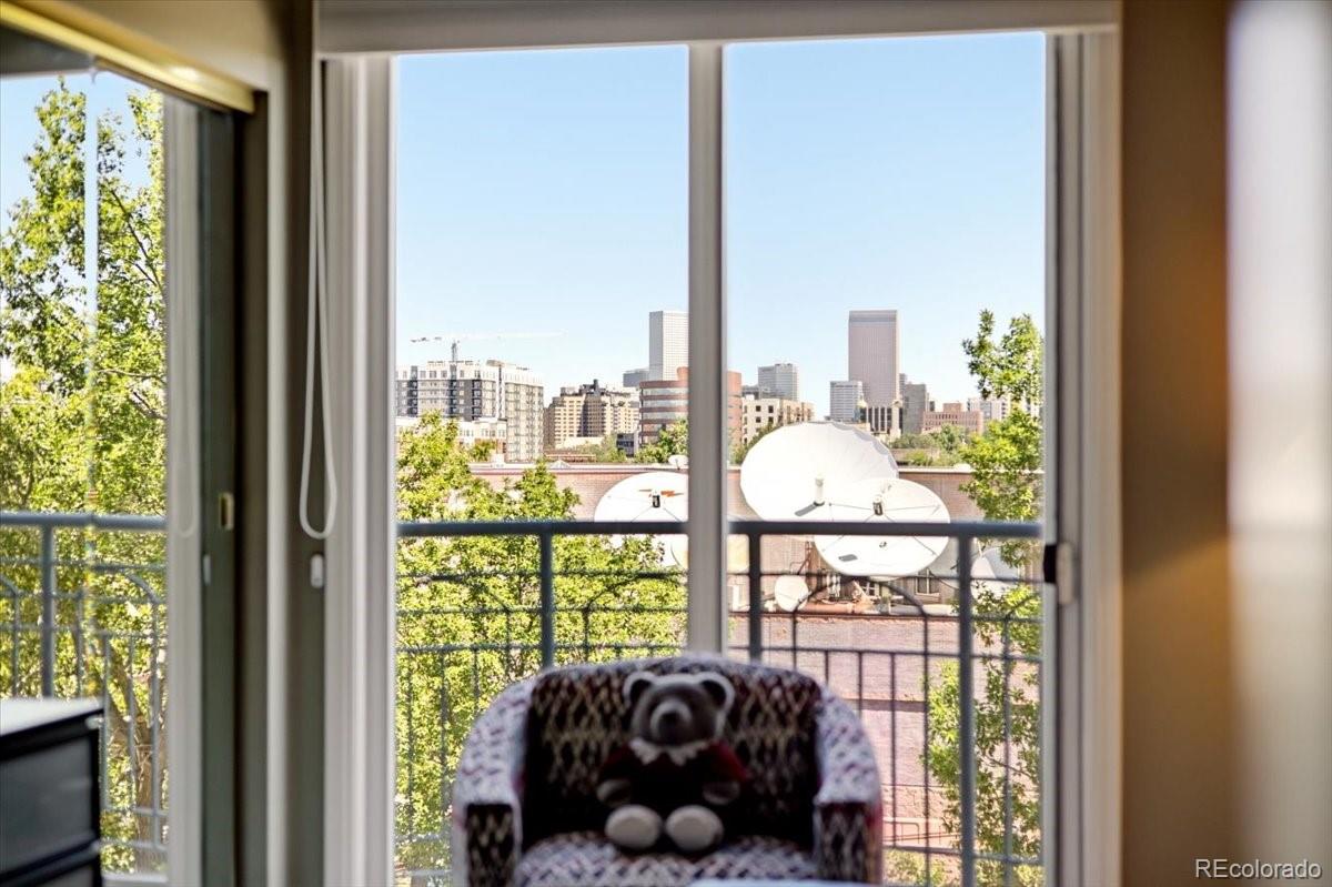 400 E 3rd Avenue Unit: 401