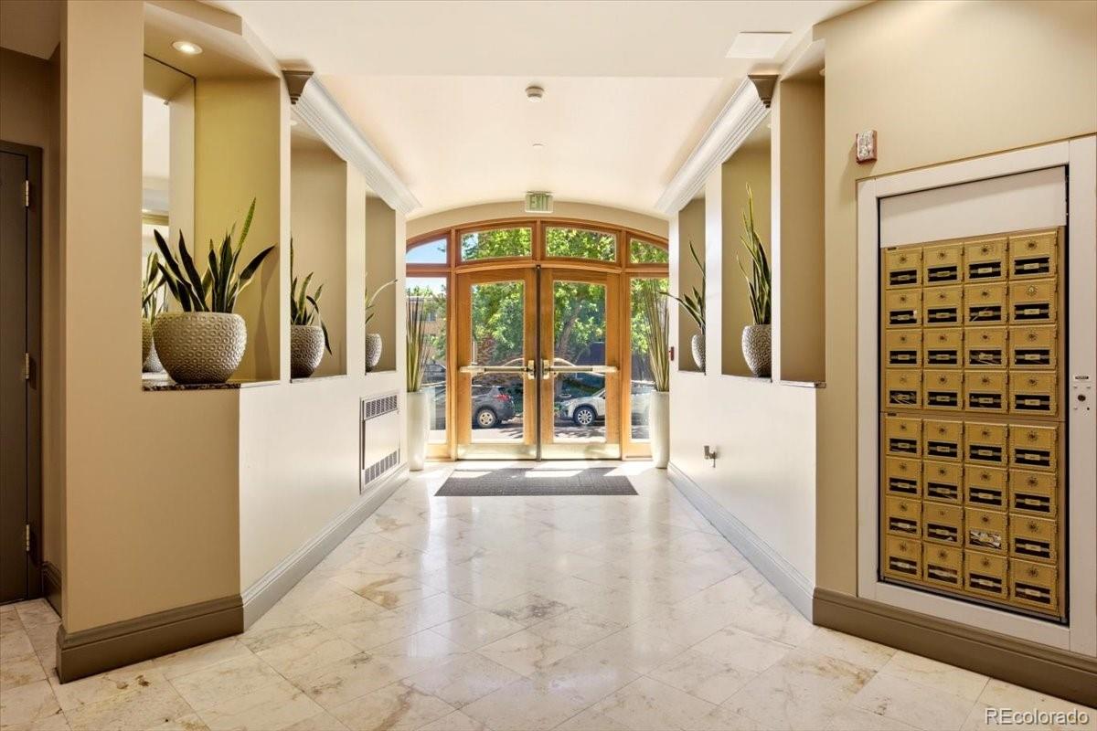 400 E 3rd Avenue Unit: 401