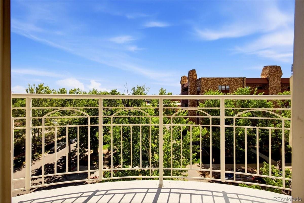 400 E 3rd Avenue Unit: 401