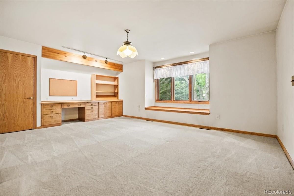 1625 E Layton Drive