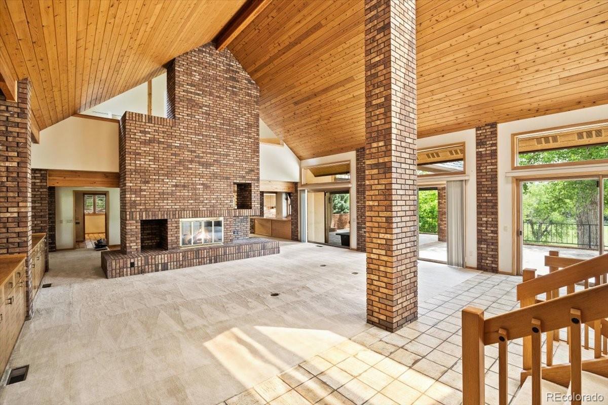 1625 E Layton Drive