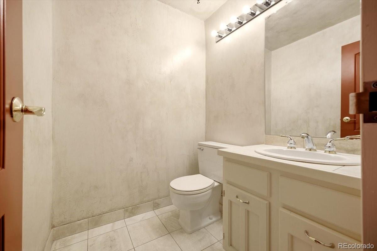 420 S Marion Parkway Unit: 1303