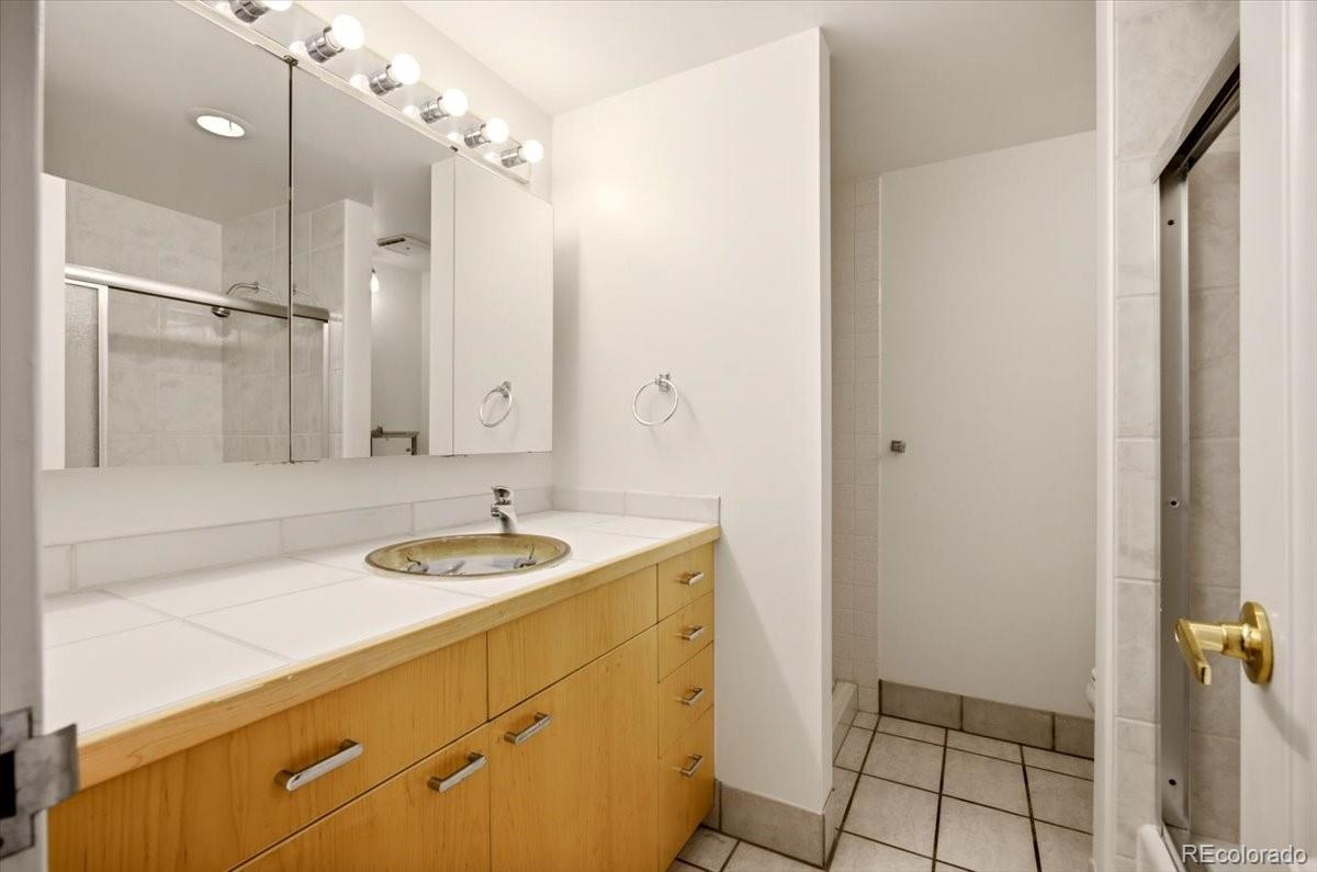 420 S Marion Parkway Unit: 1303