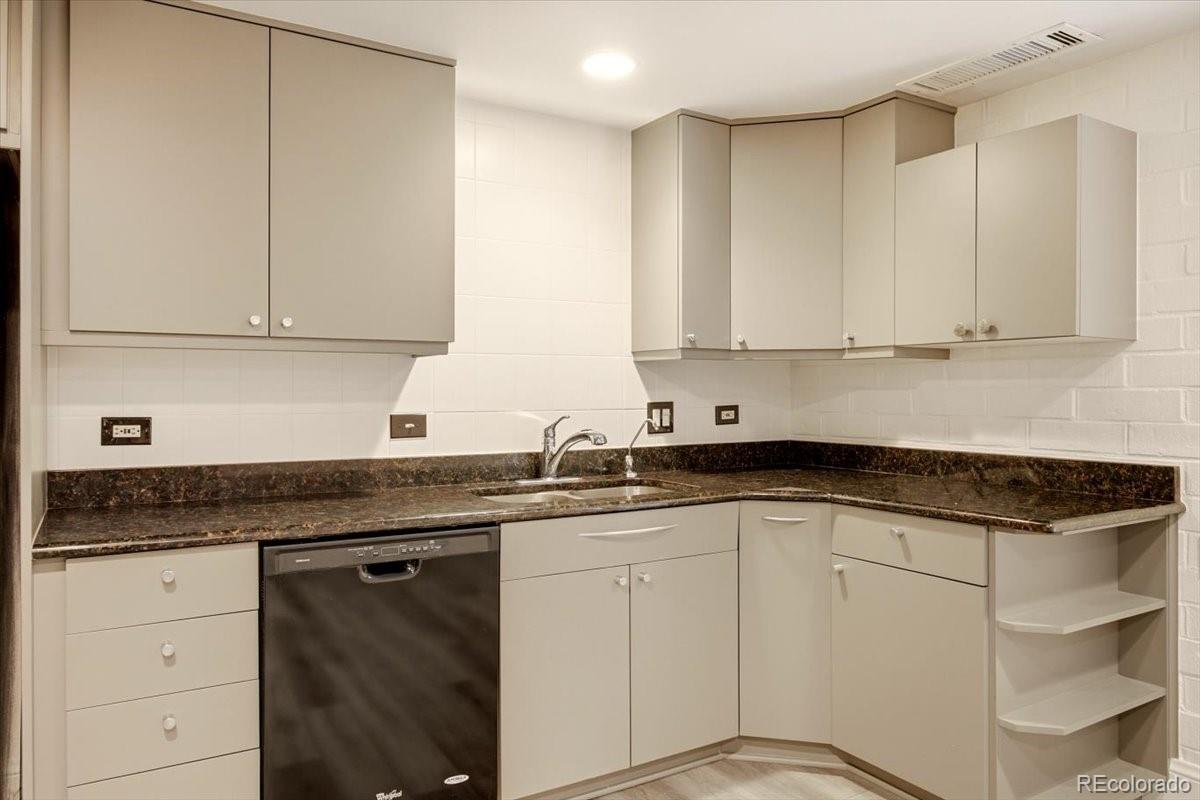 420 S Marion Parkway Unit: 1303