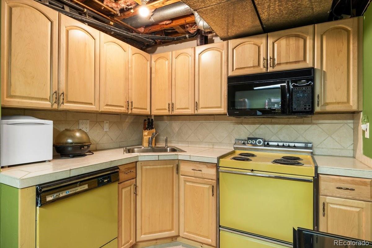 6471 E Lookout Drive