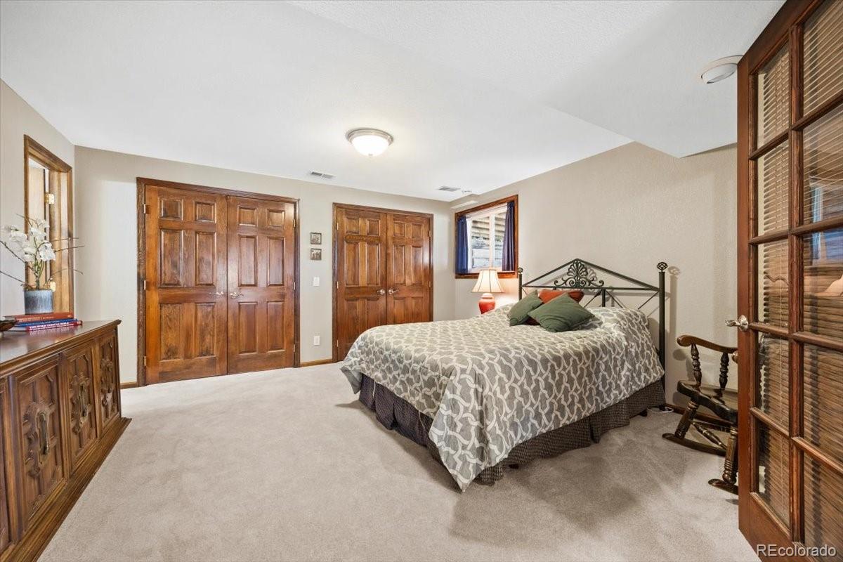 6471 E Lookout Drive
